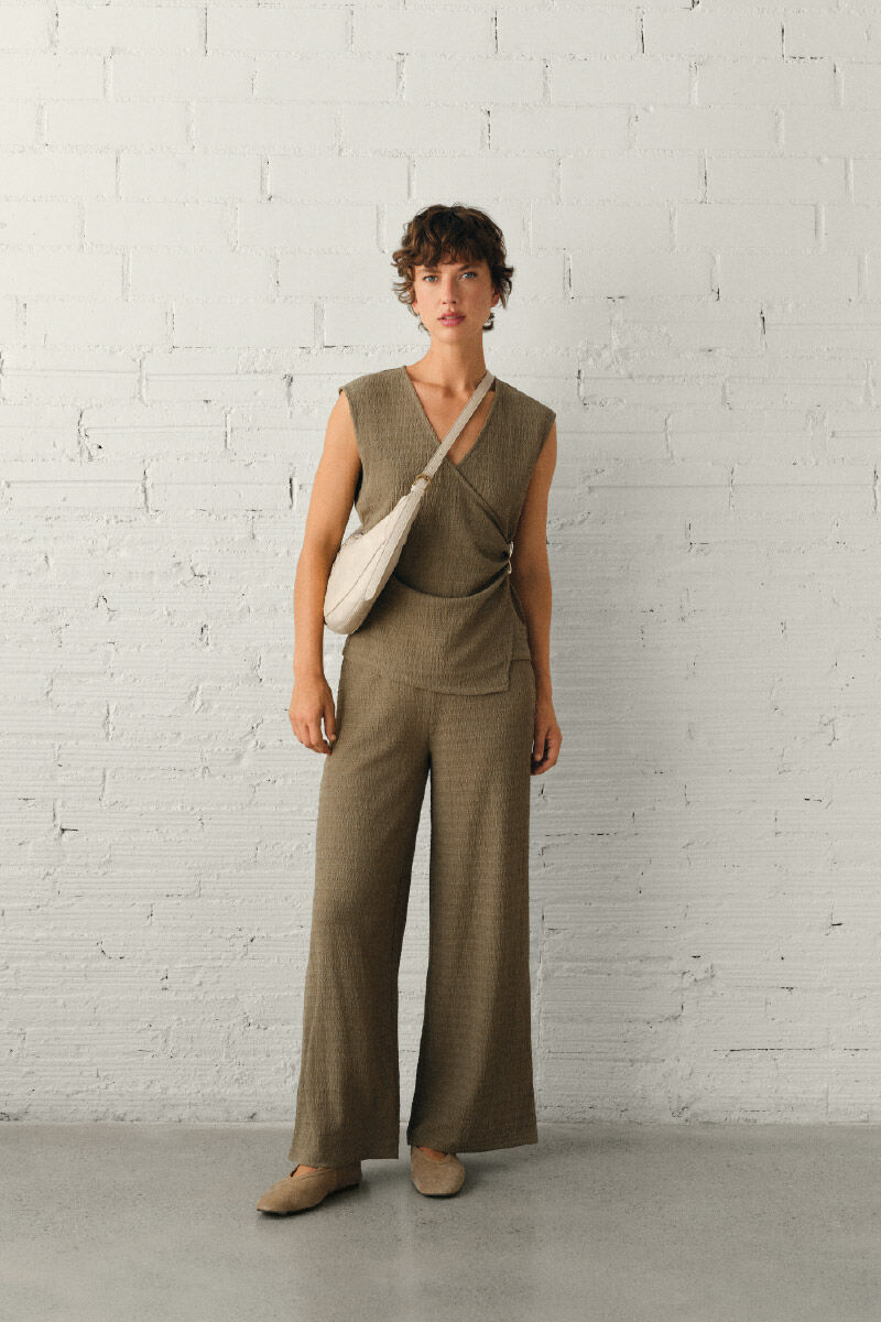 Cortefiel Cal&ccedil;a de malha folgada