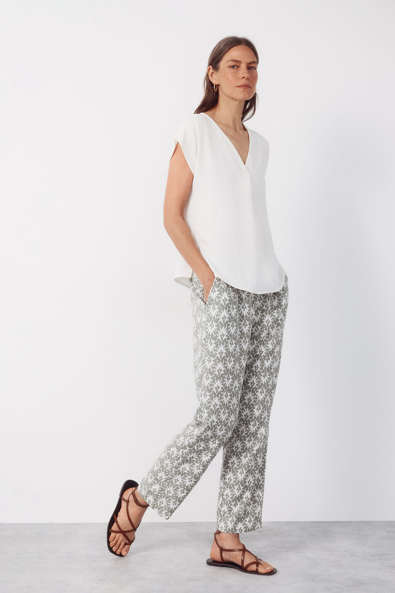 Cortefiel Pantal&oacute;n flu&iacute;do estampado