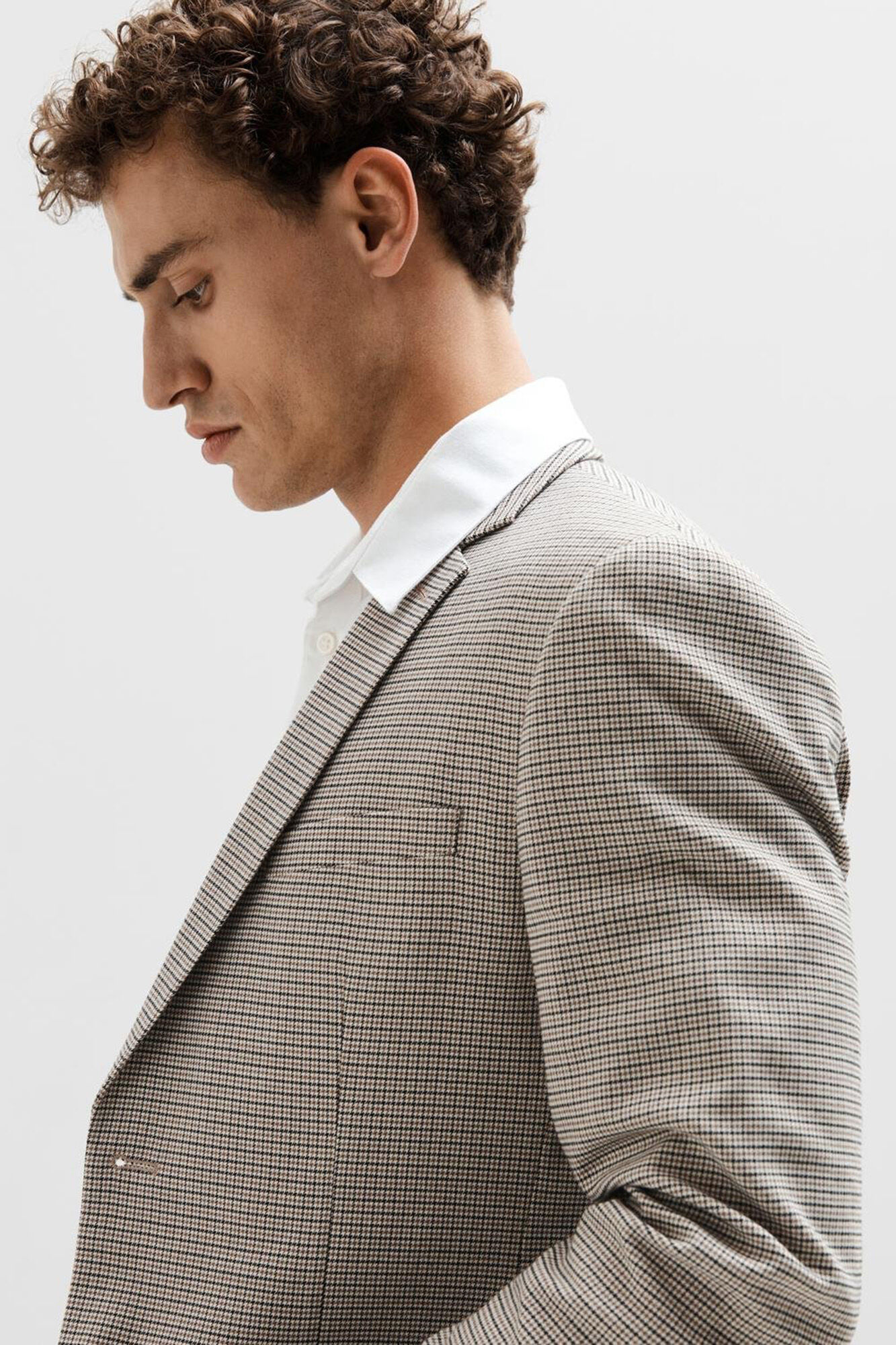 Slim fit small-checked suit jacket made with recycled