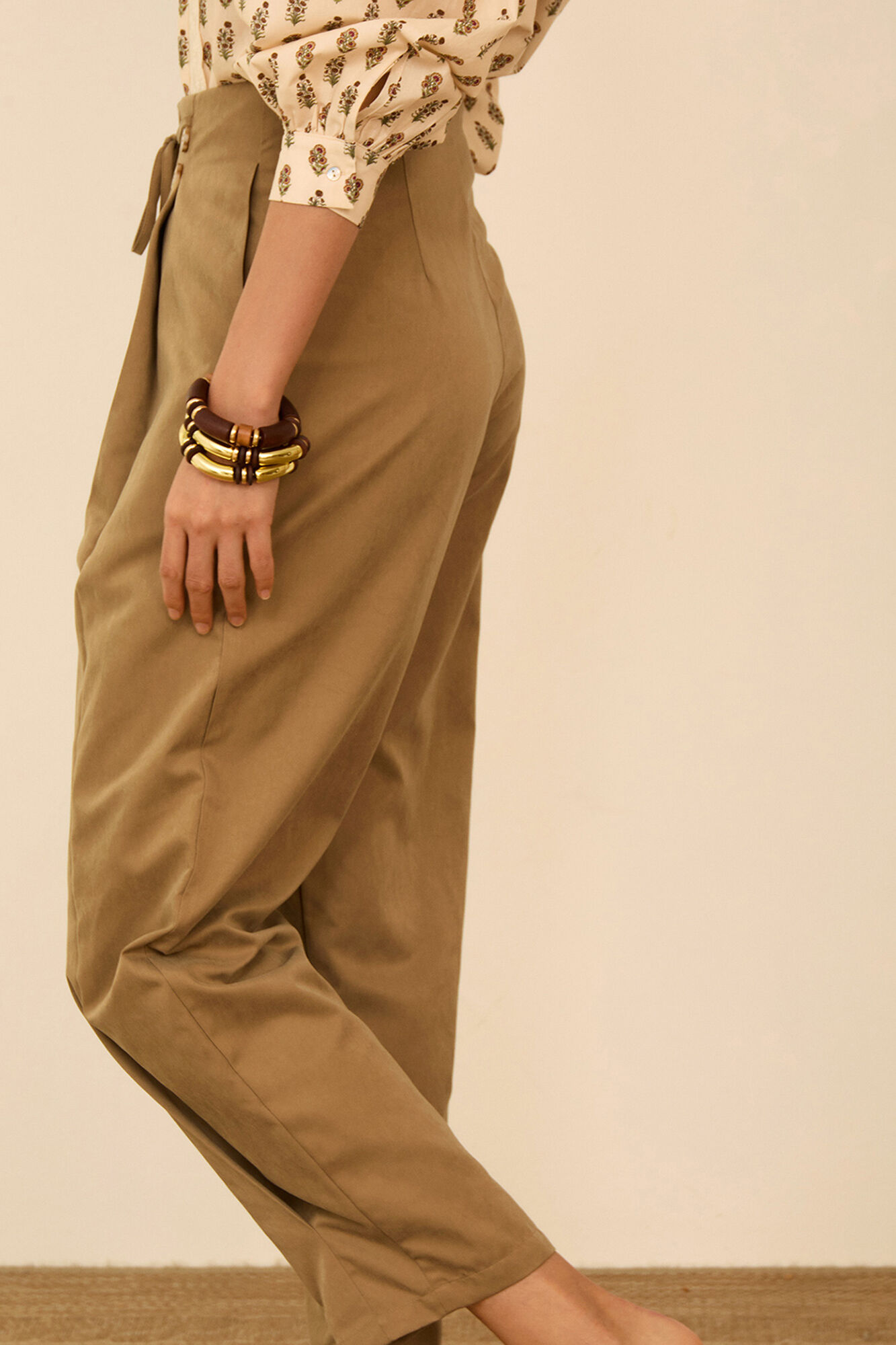 Meisie Cropped trousers with pleats Camel