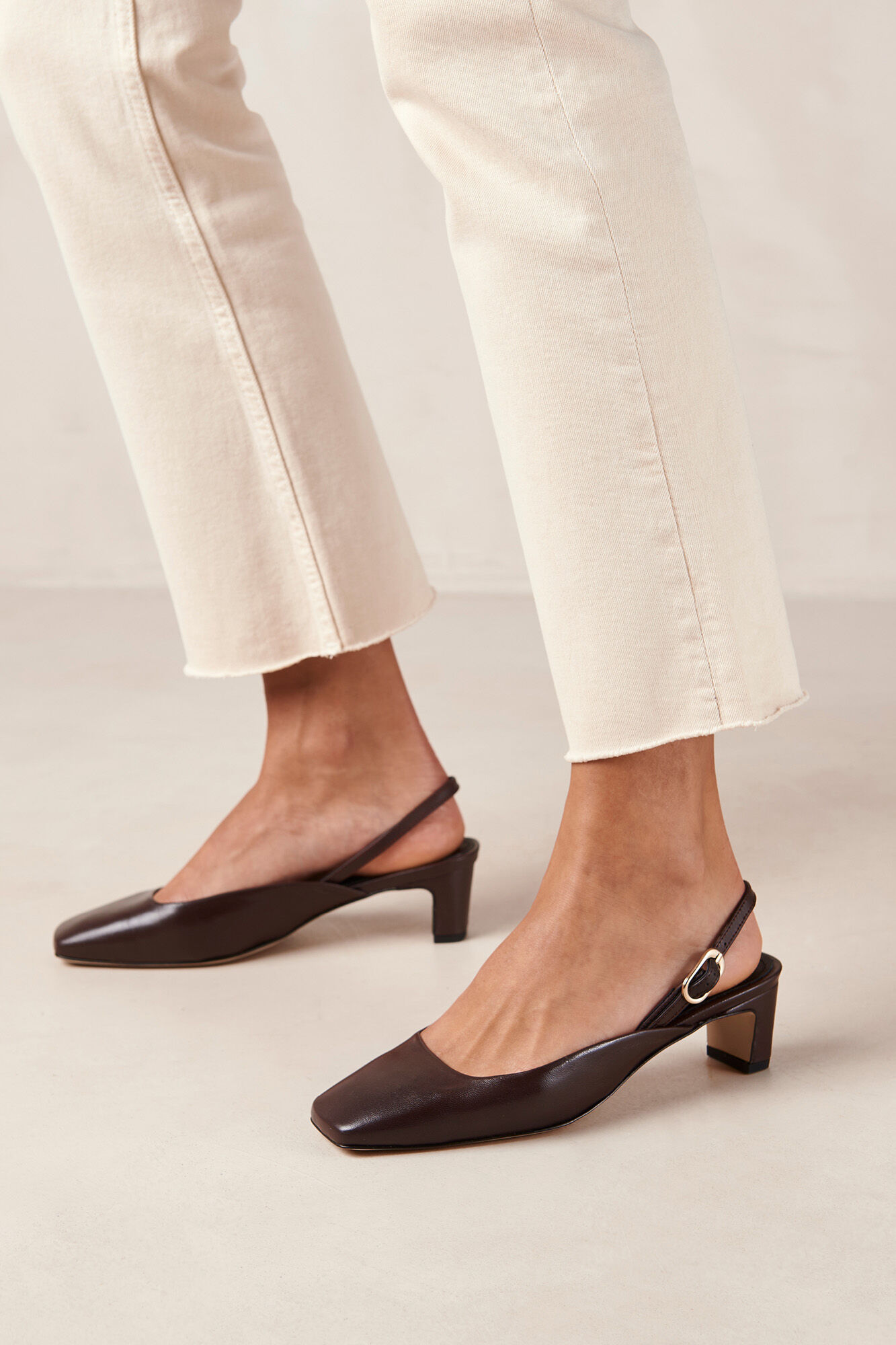 Alohas Lindy Coffee Brown Leather Pumps Dark brown