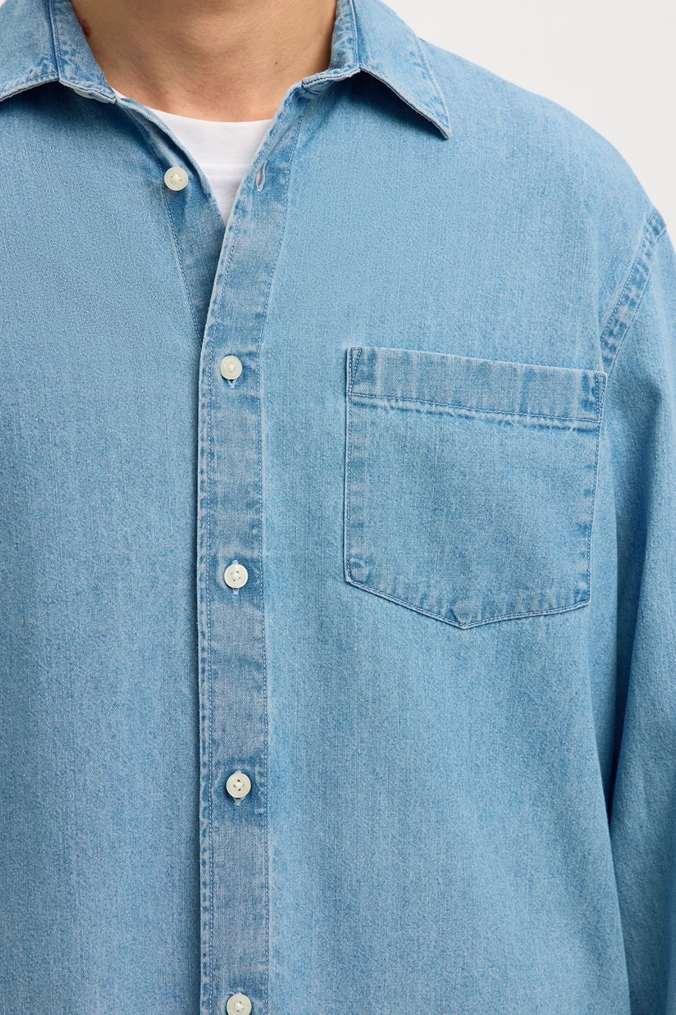 Selected Camisa vaquera ligera 100% algod&oacute;n org&aacute;nico.