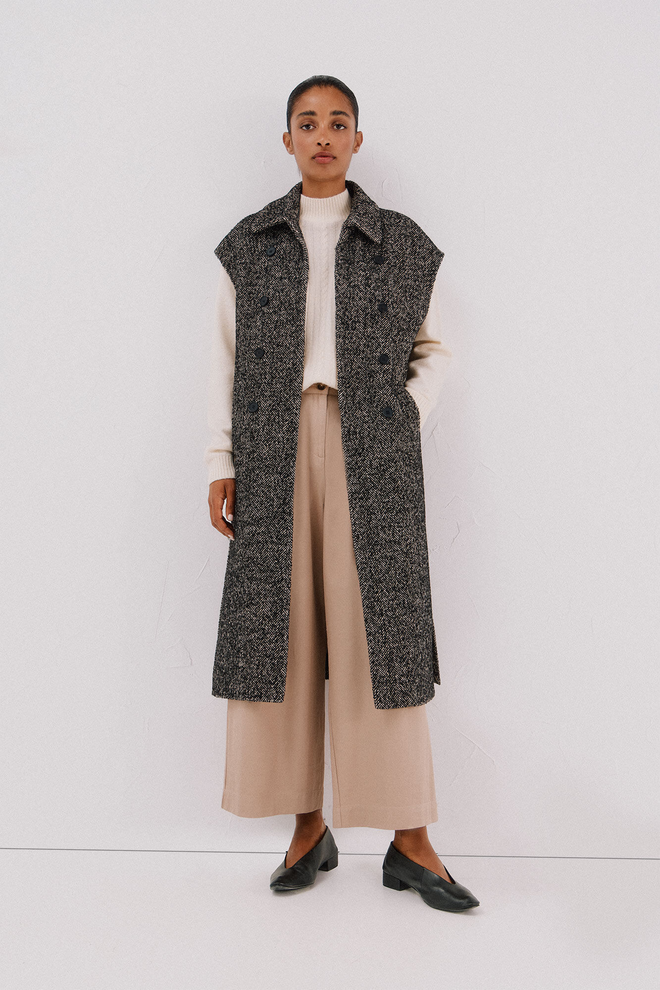 Cortefiel Long button-up waistcoat