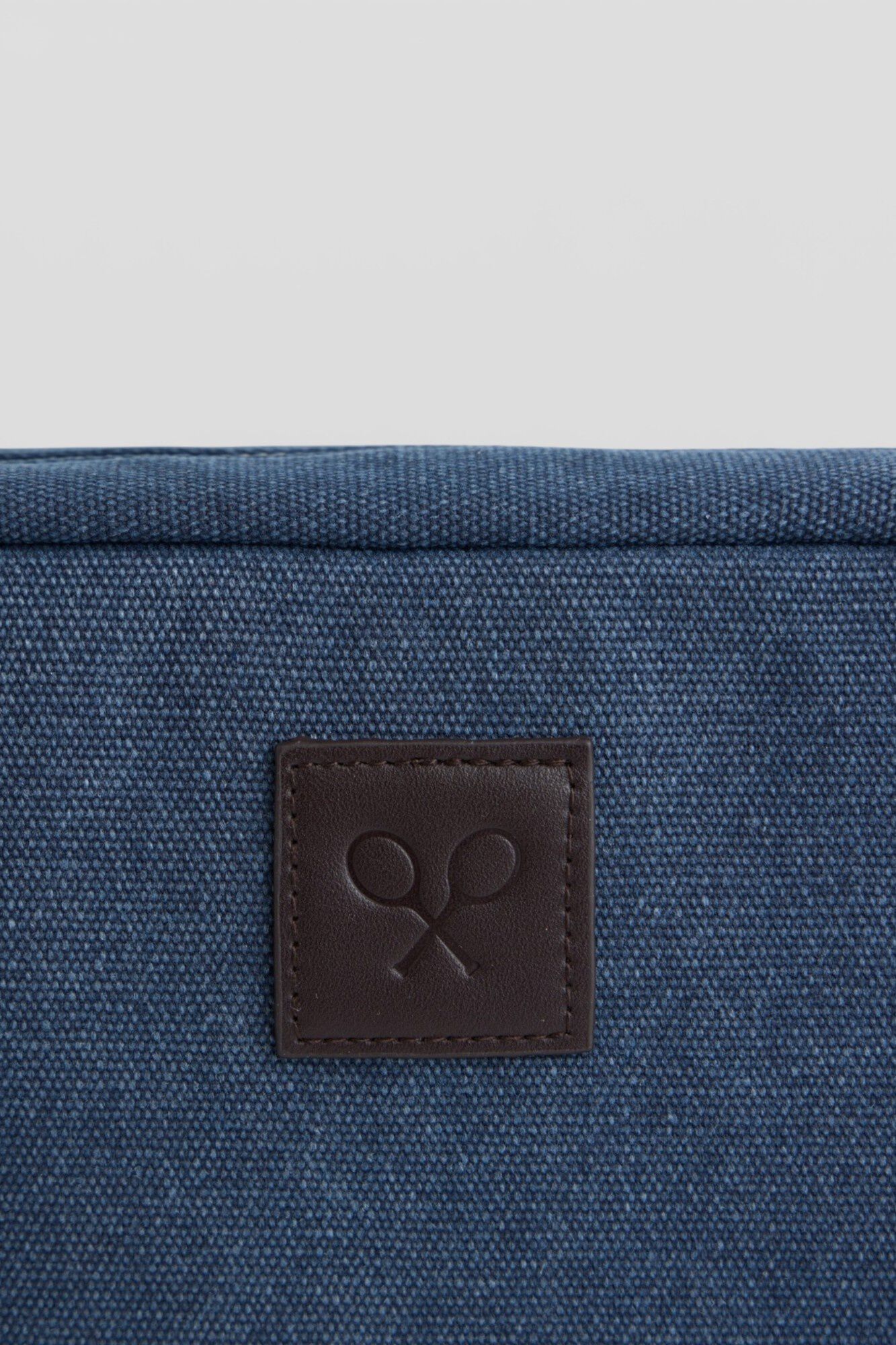 Silbon N&eacute;cessaire detalhe em pele