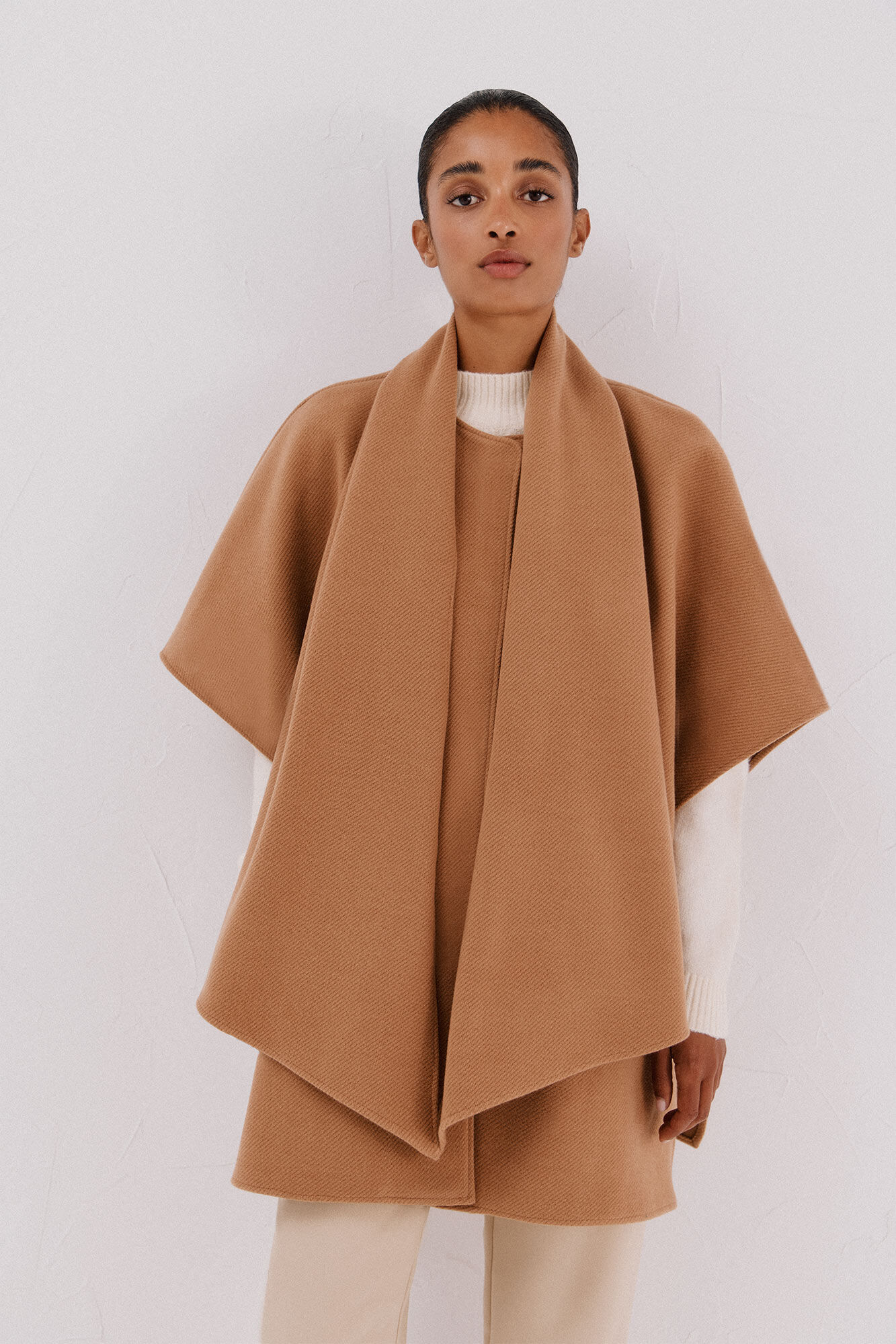 Cortefiel Camel cape with scarf Beige