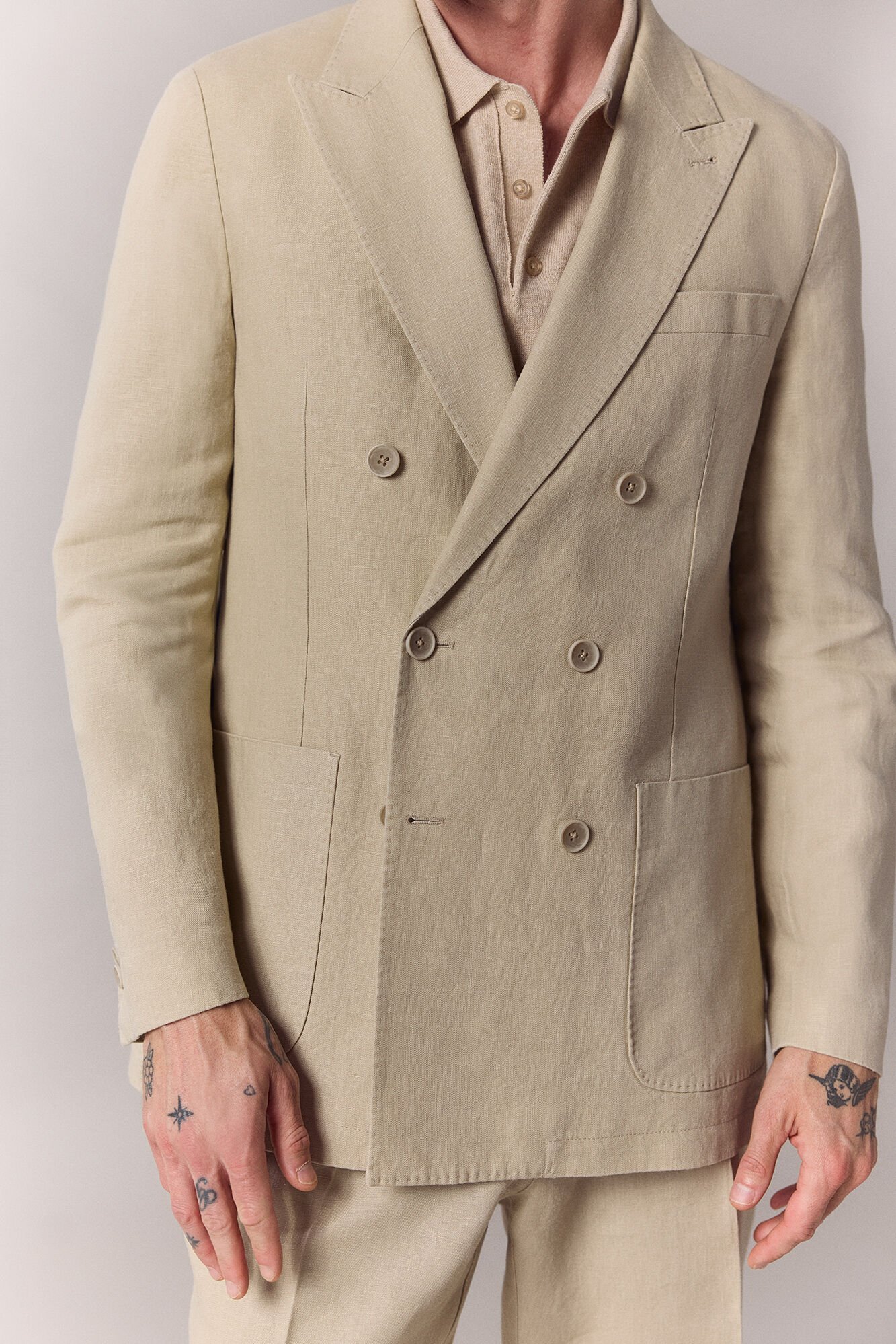 OOTO Blazer cruzado em mistura de linho Tostado