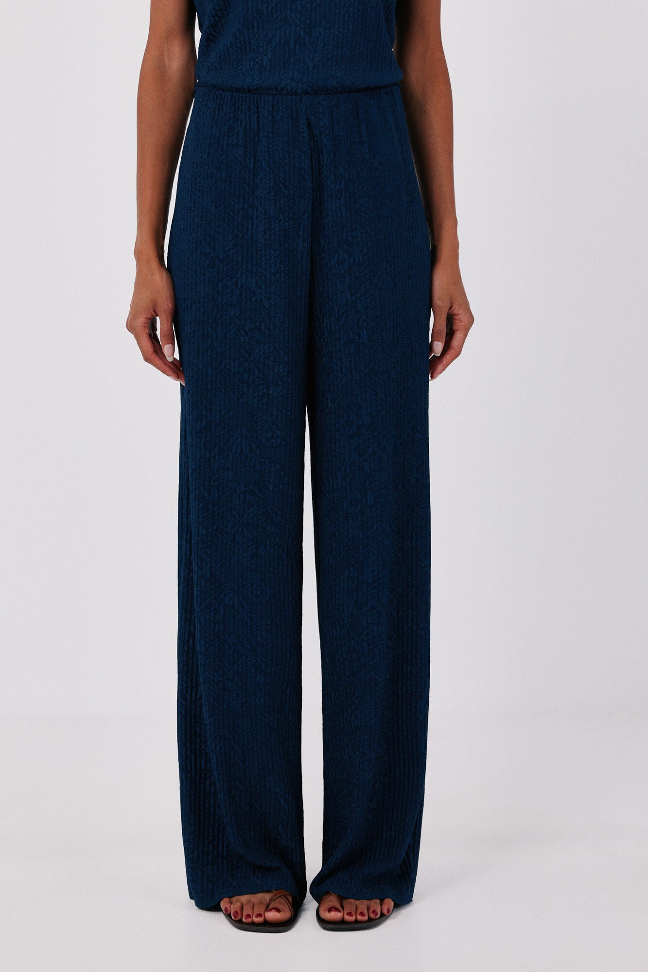 Cortefiel Satin-finish leggings