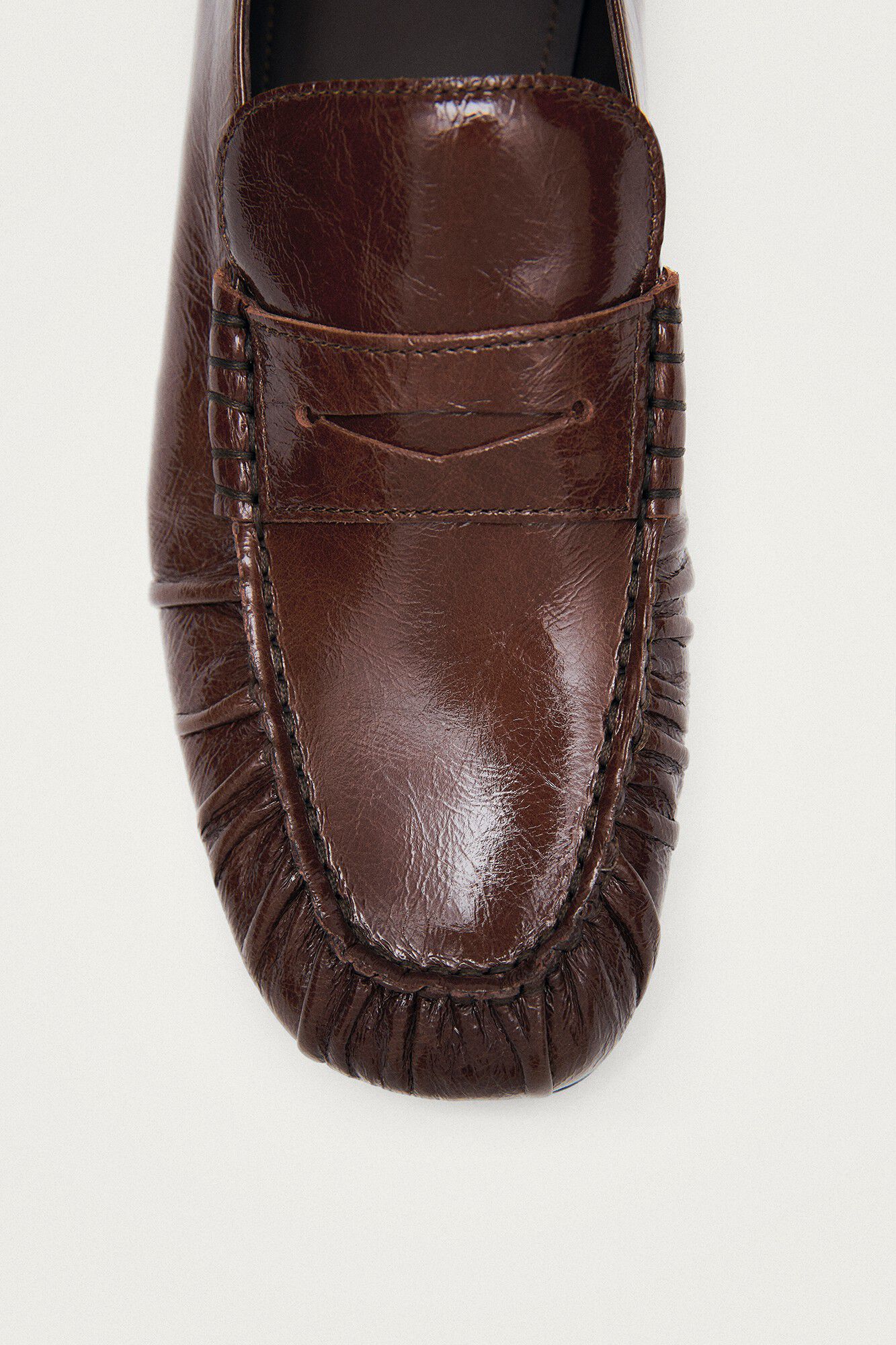 Alohas Mocassins em couro Aven Patent Castanho