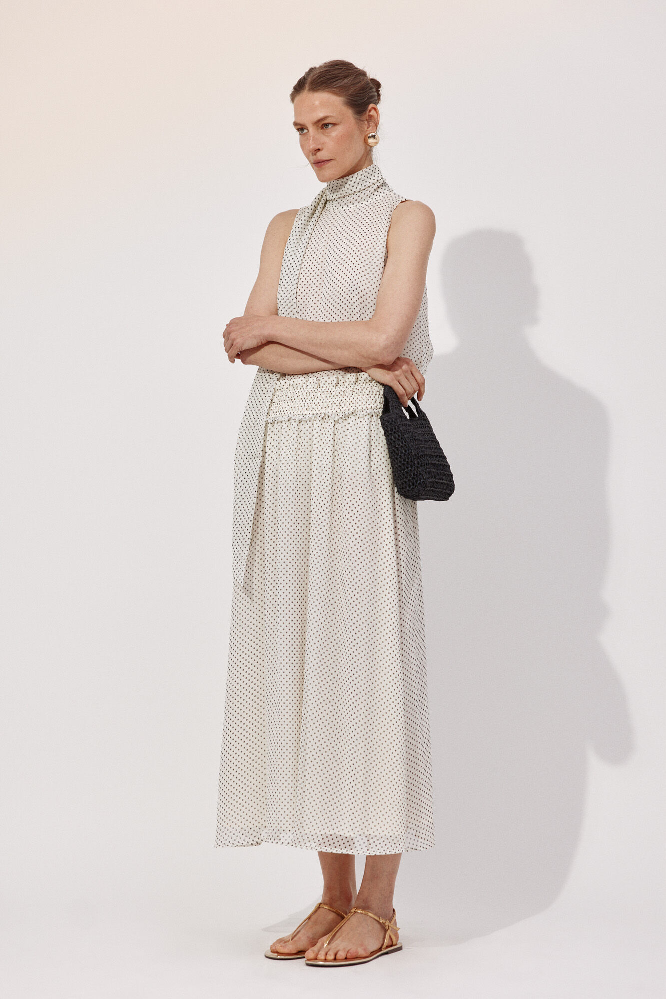 Cortefiel Raffia braided bag Black