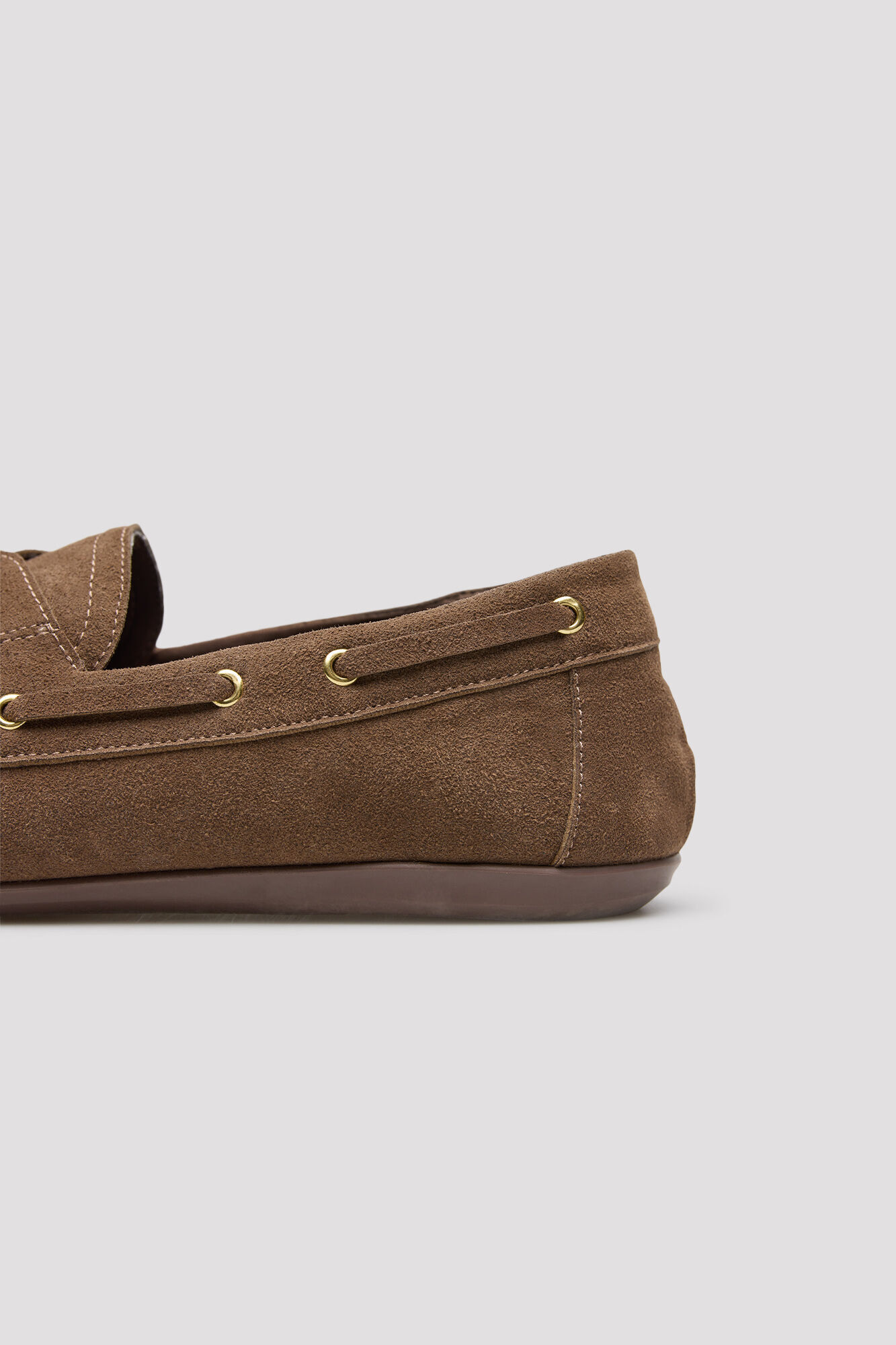 Cortefiel Split leather boat shoe Nude