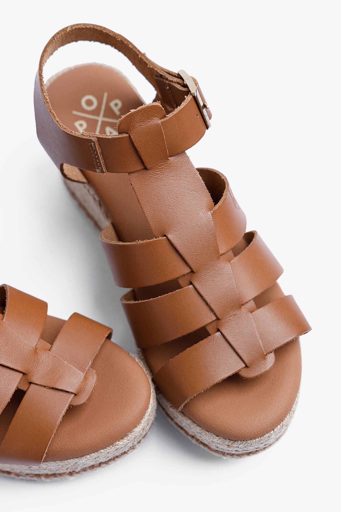 Popa Sand&aacute;lia cunha baixa senhora Rumari Pele Castanho