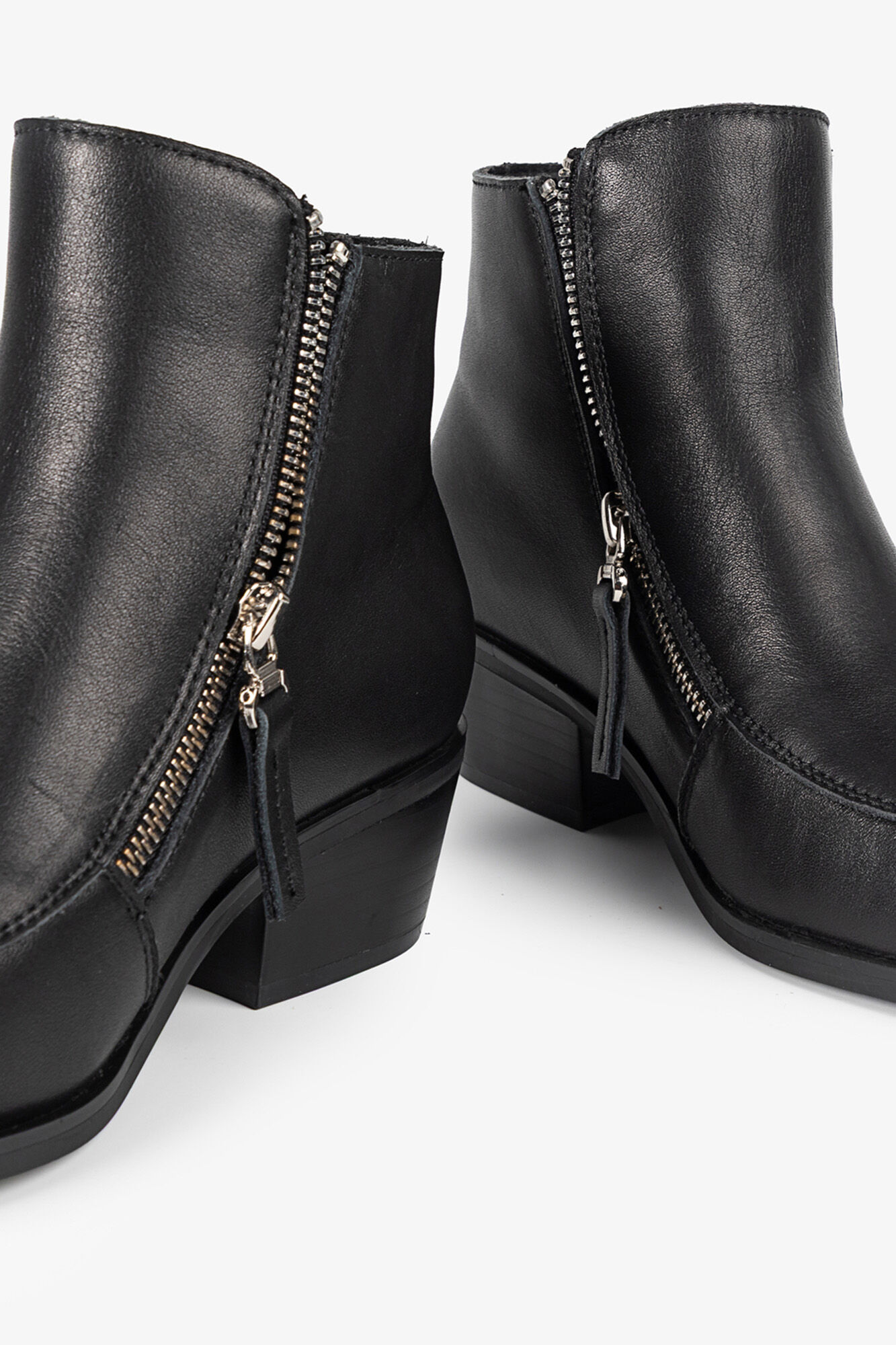 Popa Urban Leather Women's Ankle boot Black