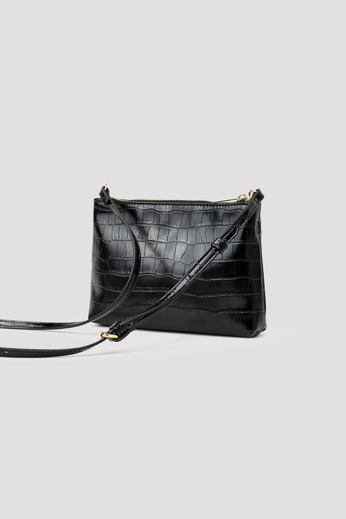 Cortefiel Crocodile effect crossbody wallet