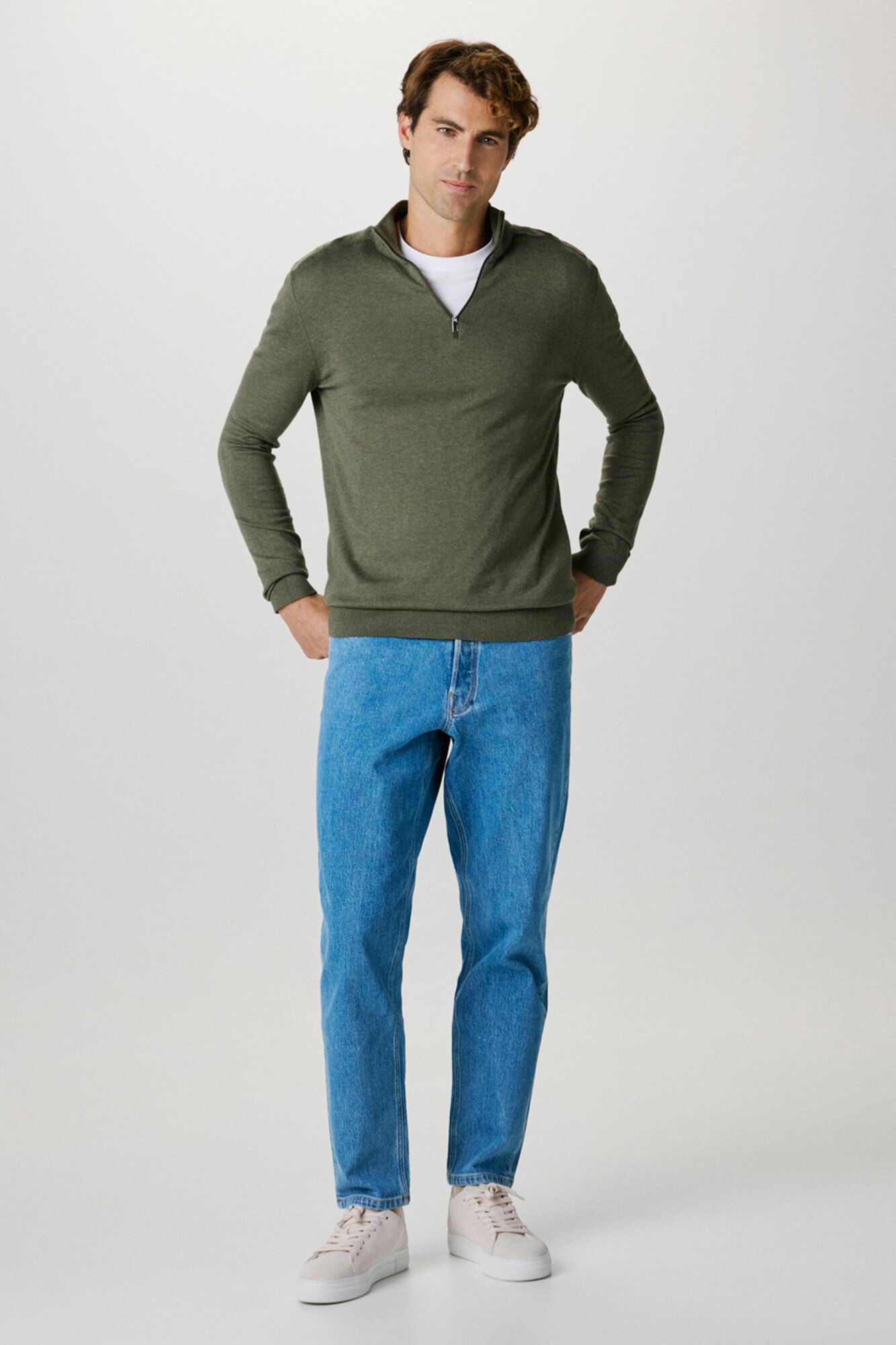 Selected 100% cotton stockings zip fastening jumper .