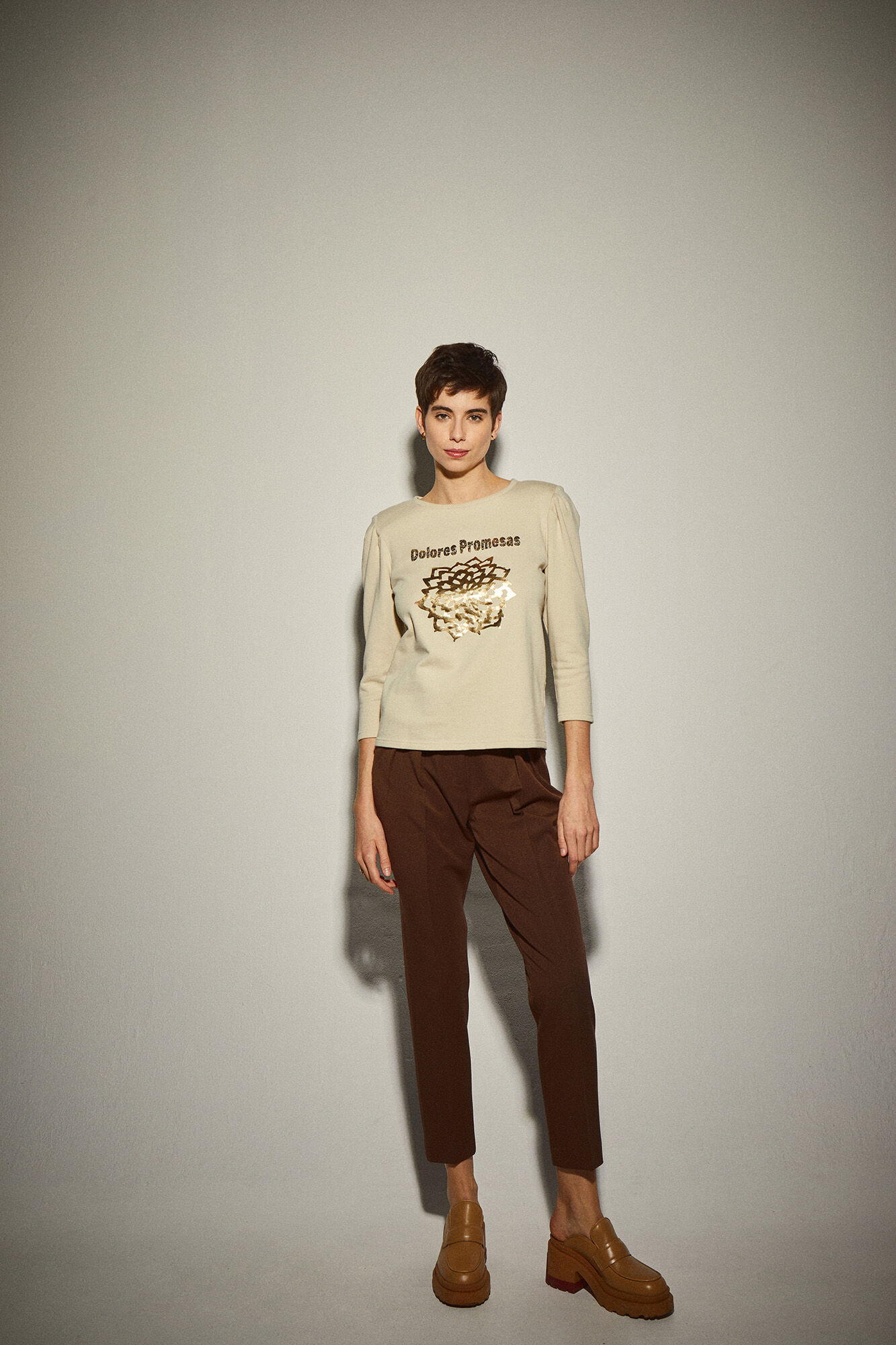 Dolores Promesas Ecru and Gold sweatshirt Beige