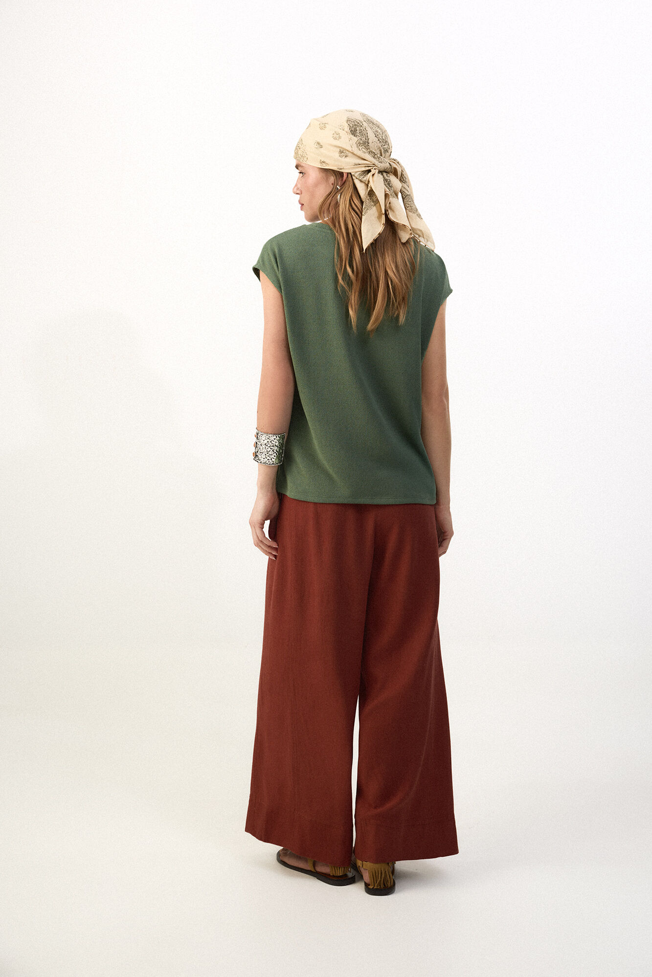 Slowlove Top estructura nudo Verde