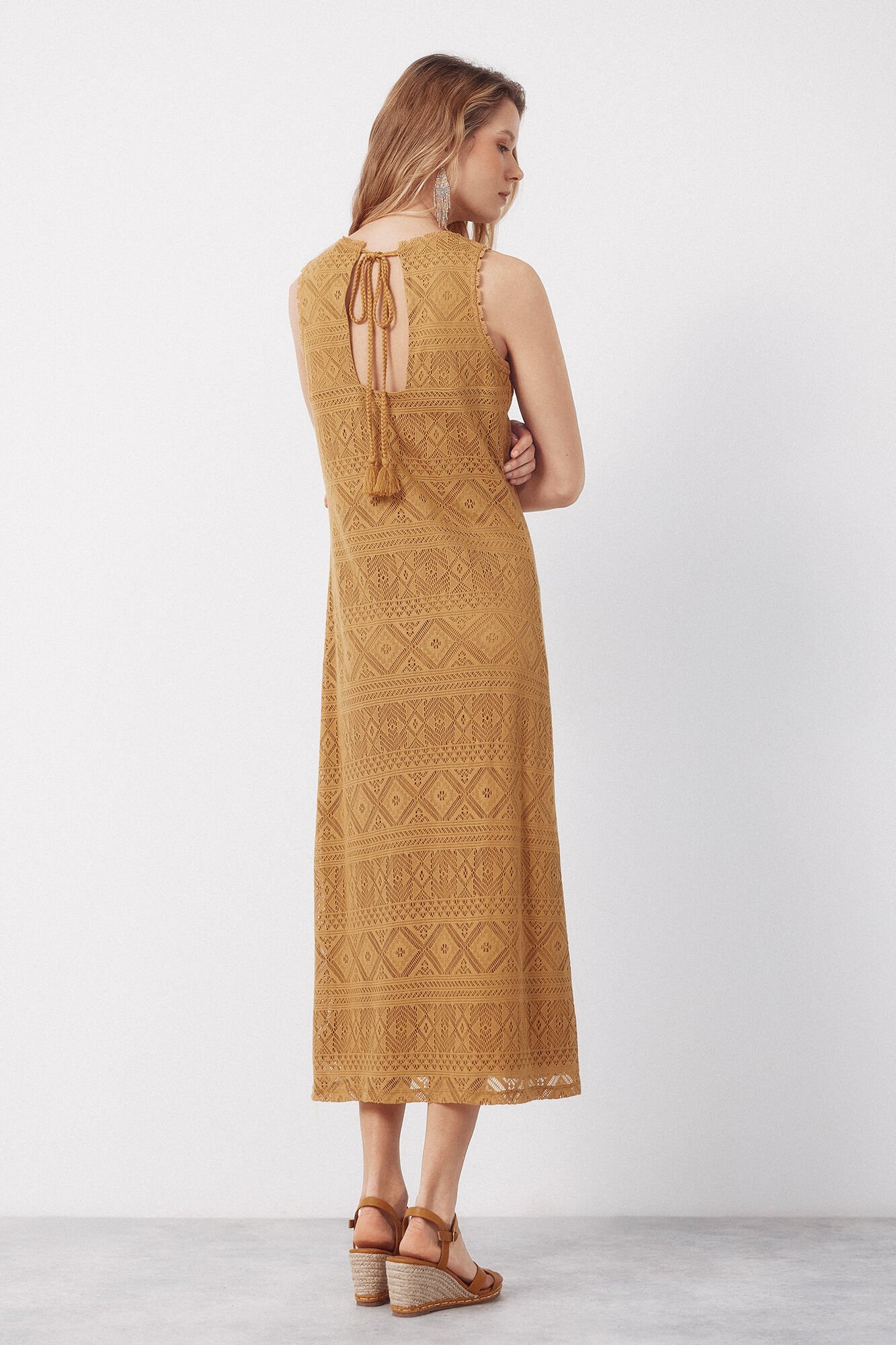 Cortefiel Vestido de crochet mostarda