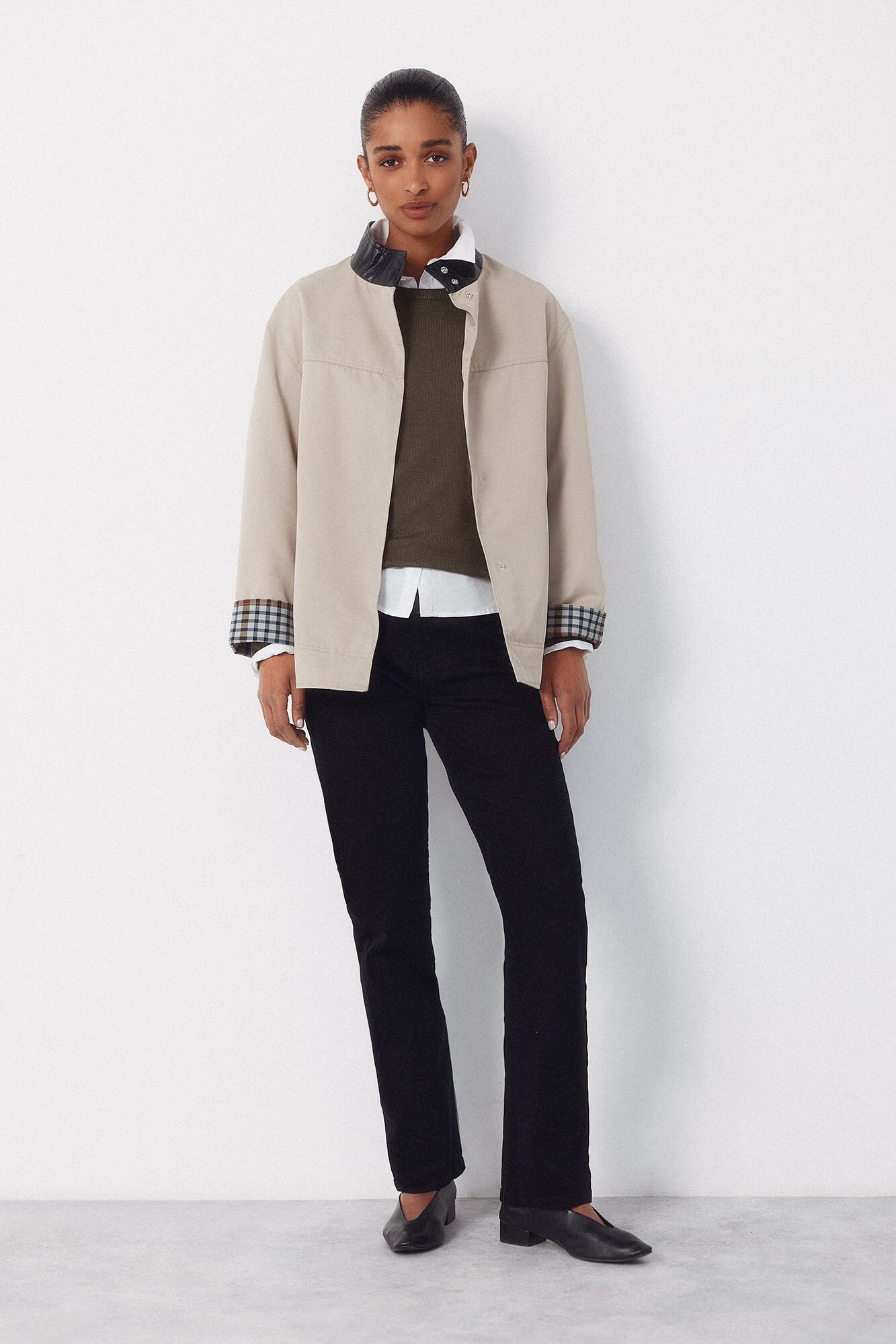 Cortefiel Jacket with contrasting neck Nude