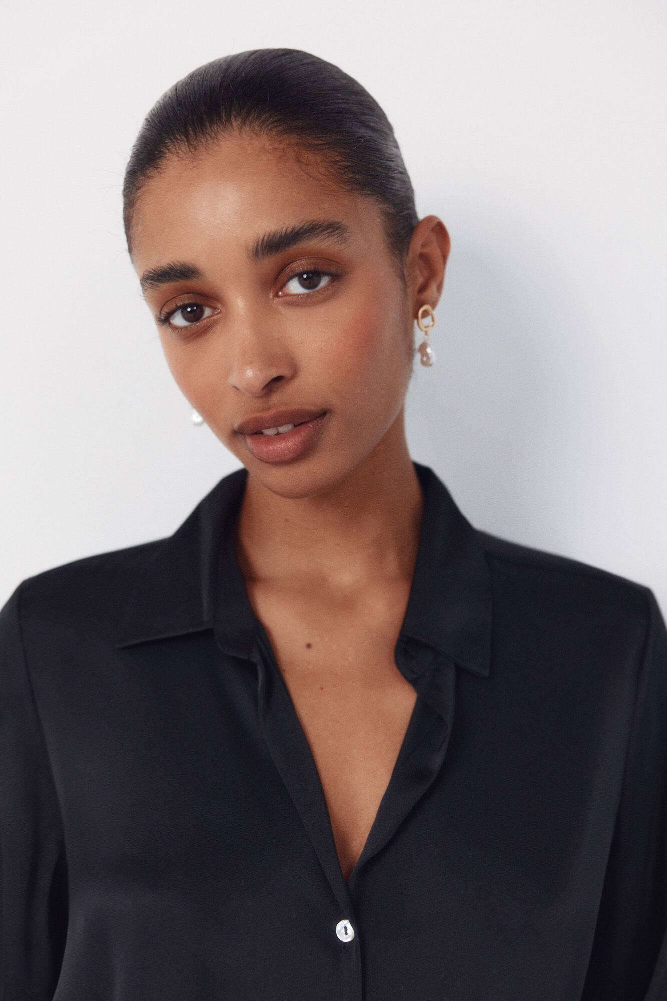 Cortefiel Satin-finish shirt Black