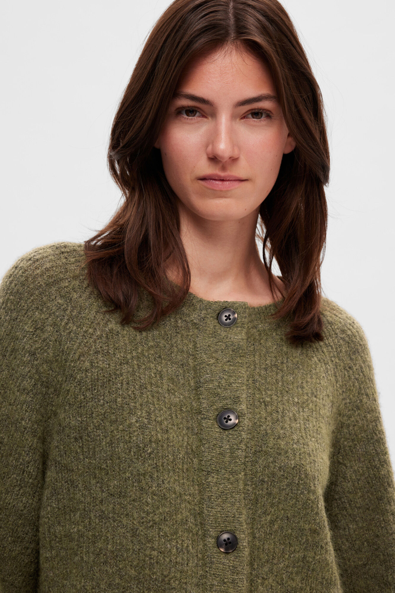 Selected Short cardigan made of wool and alpaca. Green