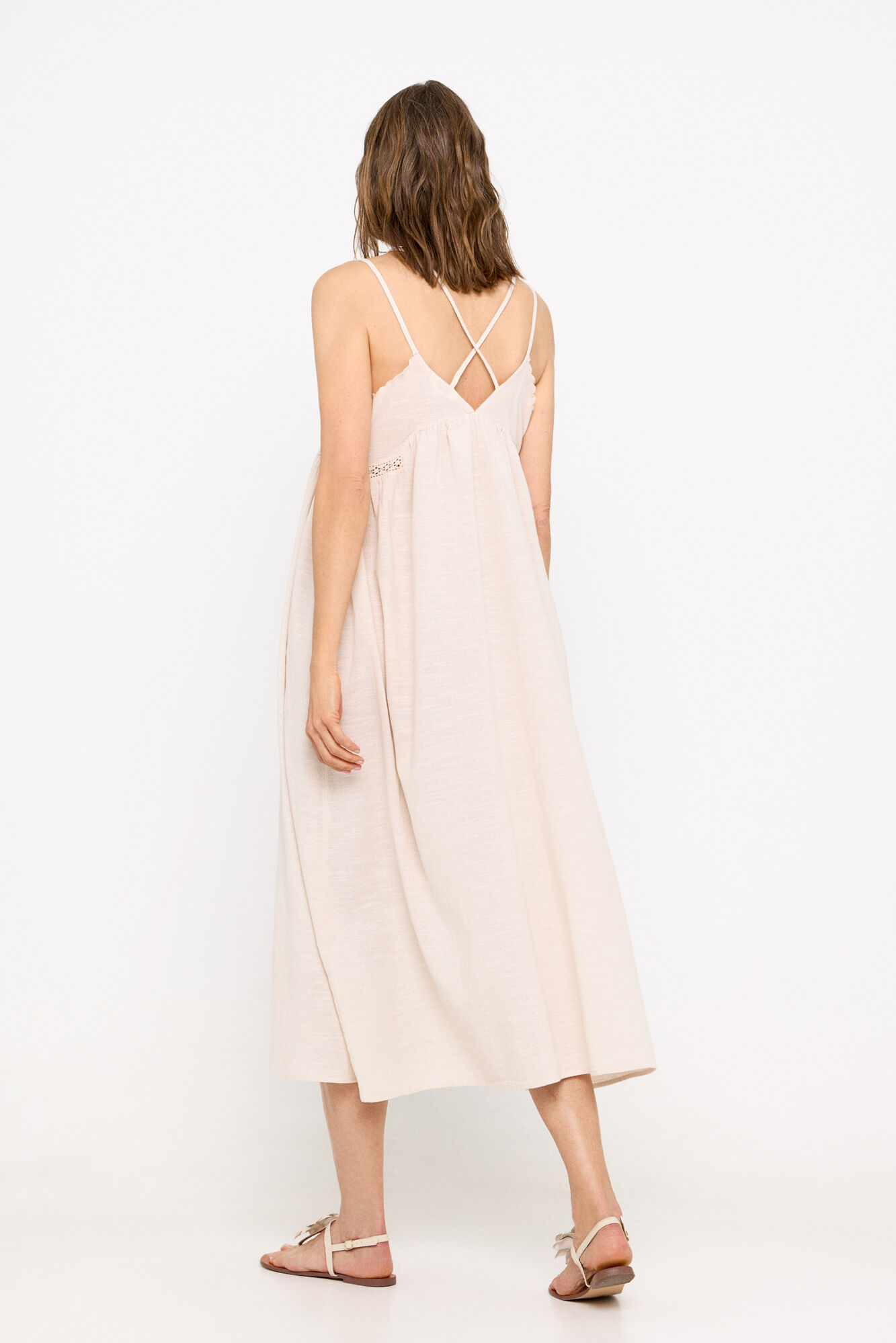 Cortefiel Vestido tirantes bordado. Arena