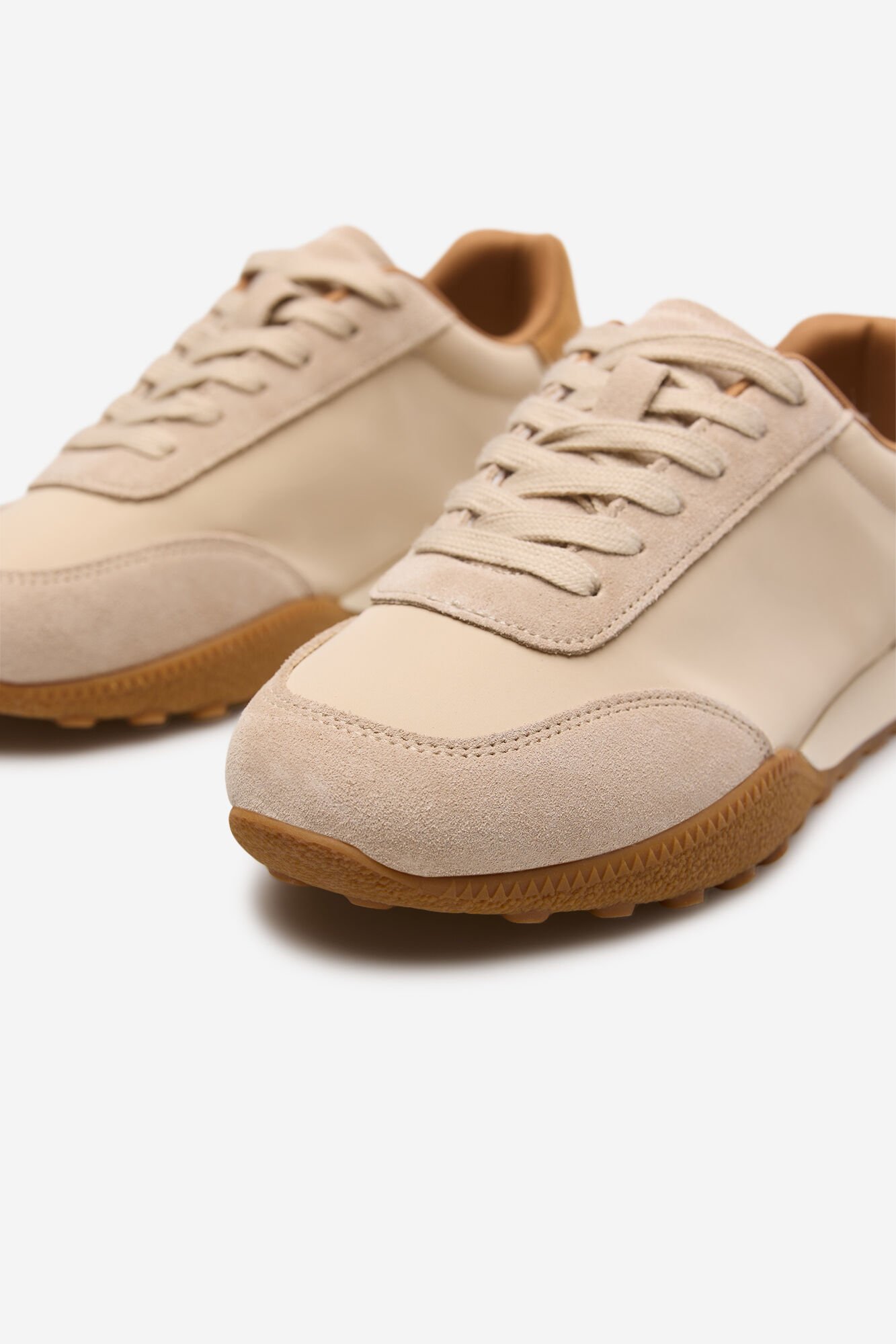 Cortefiel Nylon slipper Brown