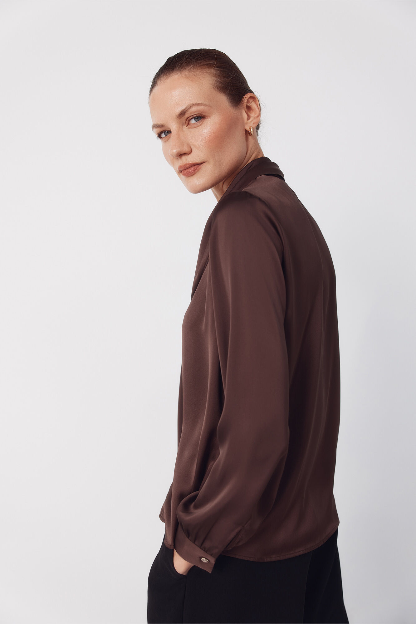 Cortefiel Blusa satinada lazada Marr&oacute;n oscuro