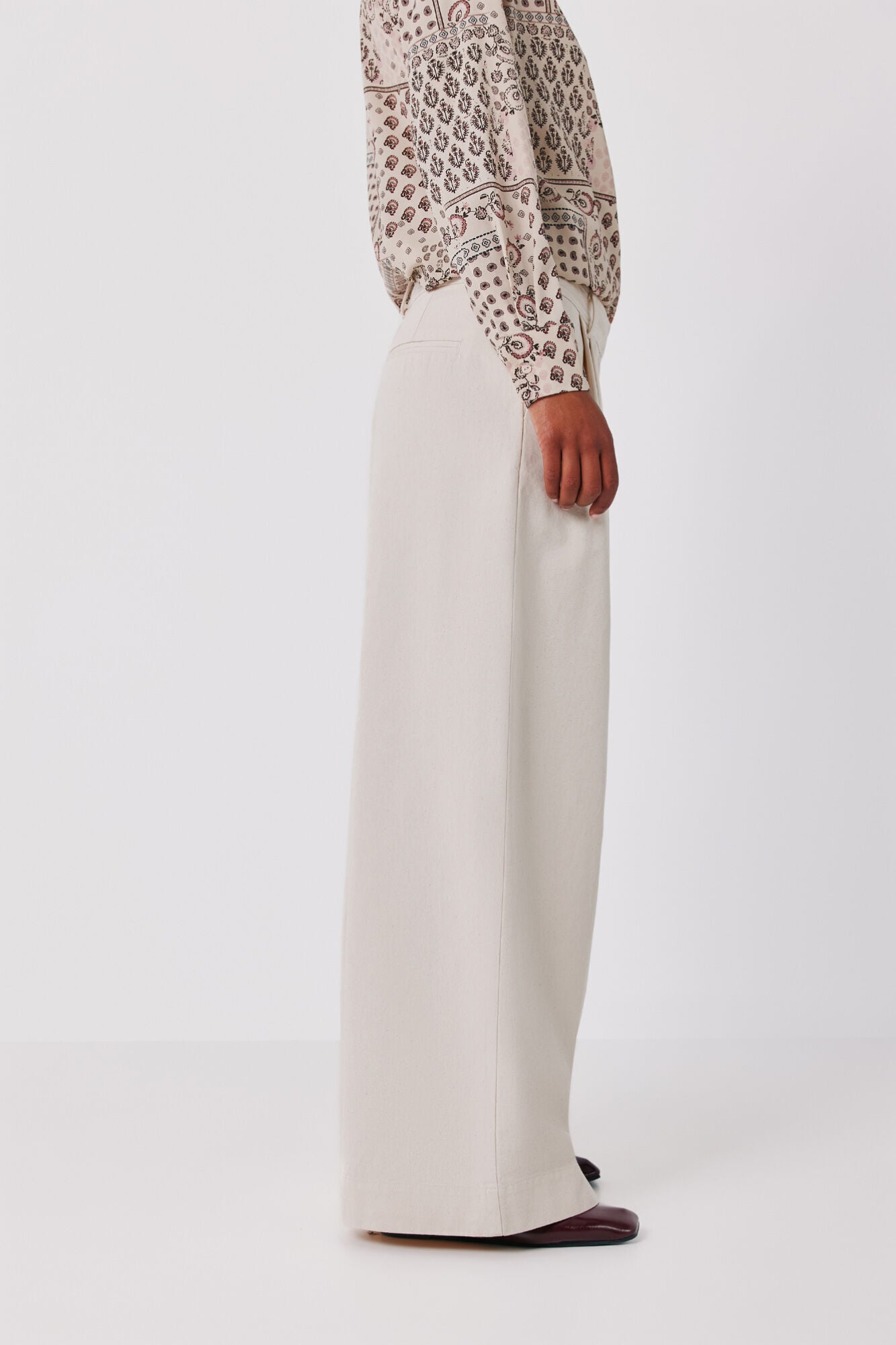 Cortefiel Tailored jeans Ivory