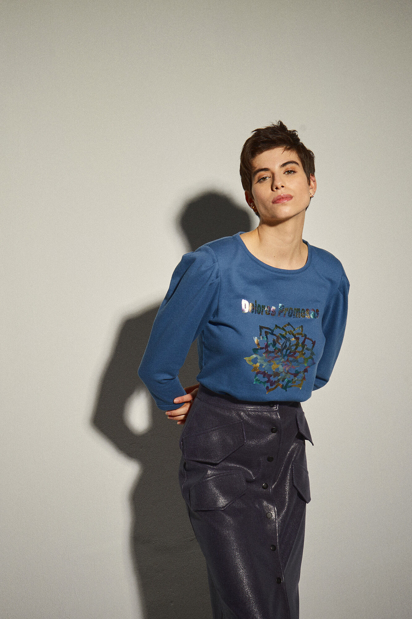 Dolores Promesas Sudadera Azul y Dorado Azul