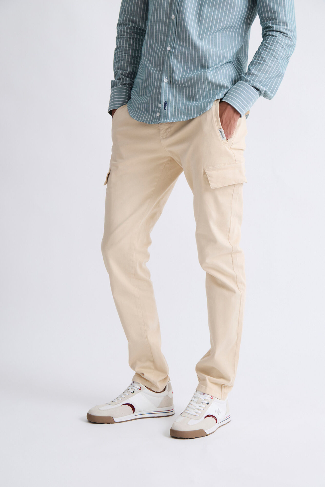 Williot Cal&ccedil;a cargo Tostado