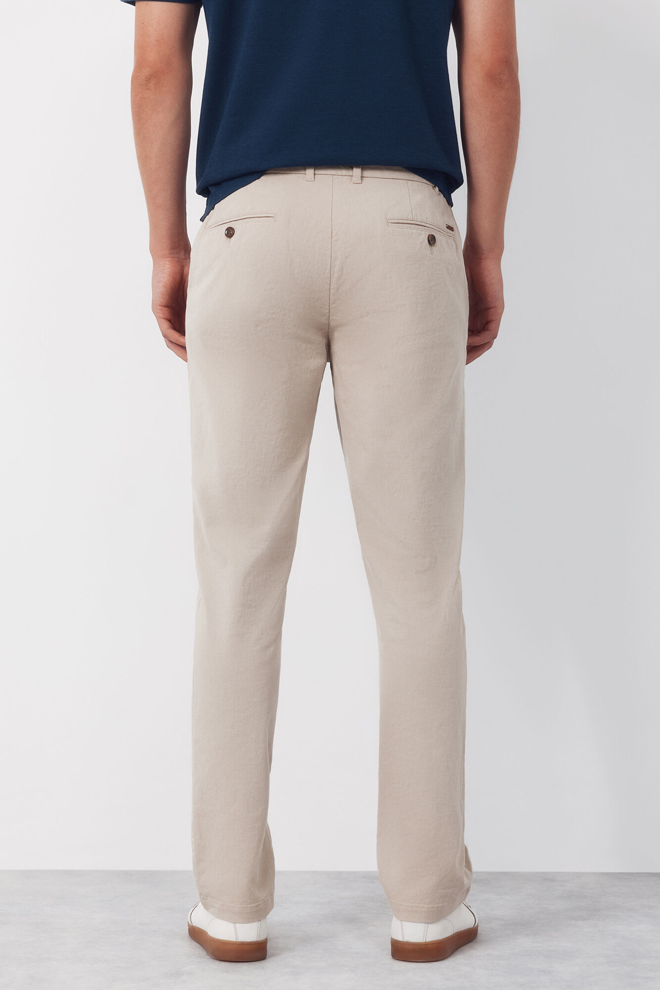 Cortefiel Regular cotton- linen chinos trousers Beige