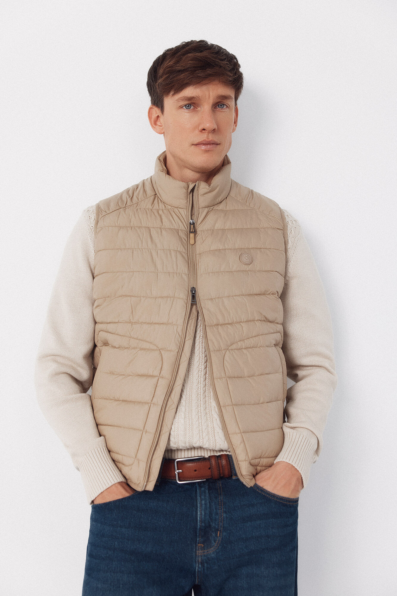 Cortefiel Ultra-light quilted gilet Beige