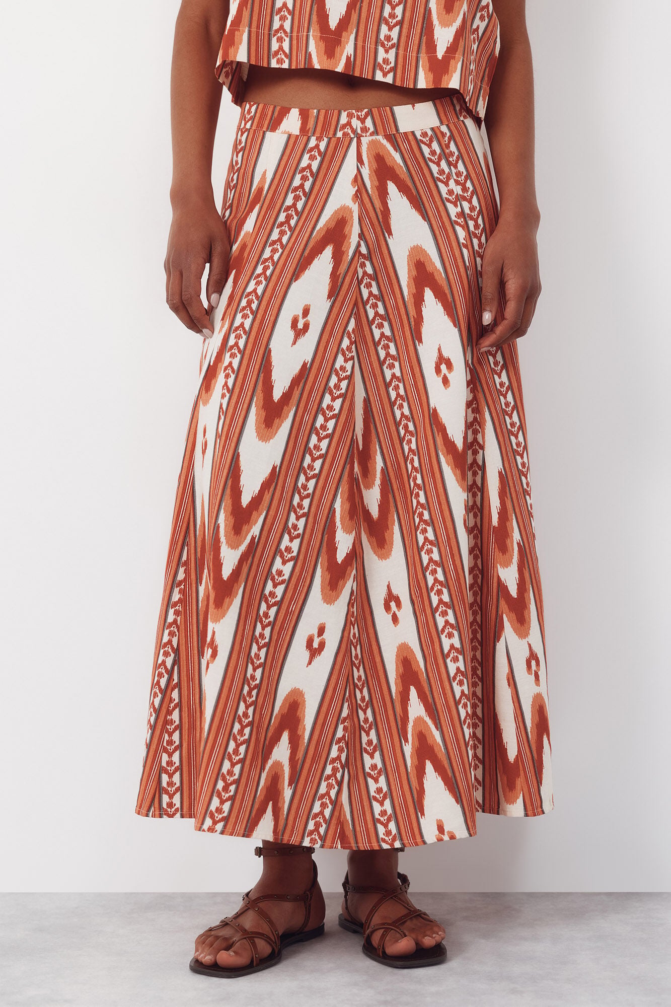 Cortefiel Printed skirt