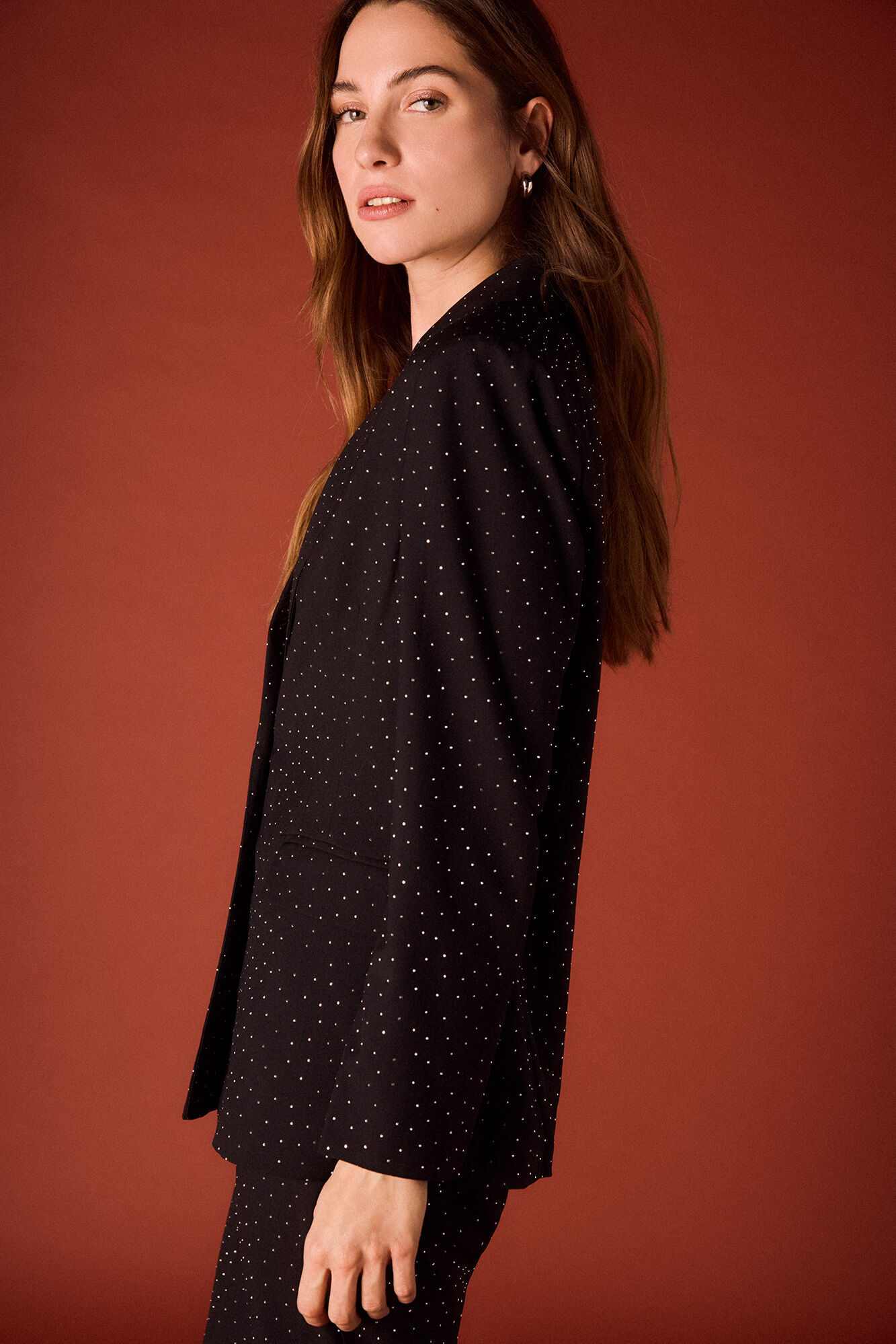 Slowlove Blazer entallada de strass. Negro