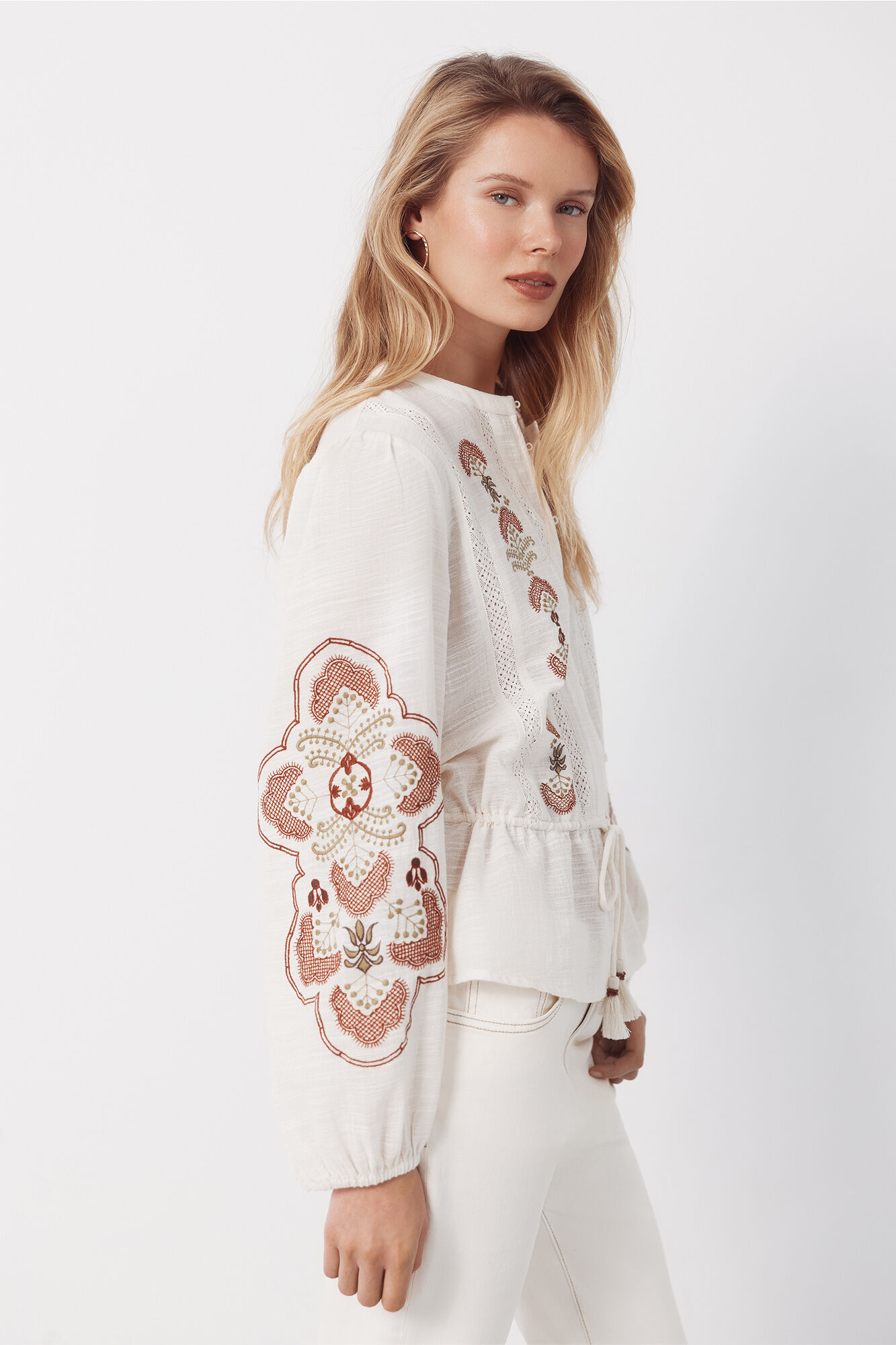 Cortefiel Embroidered blouse with adjustable waist Ivory