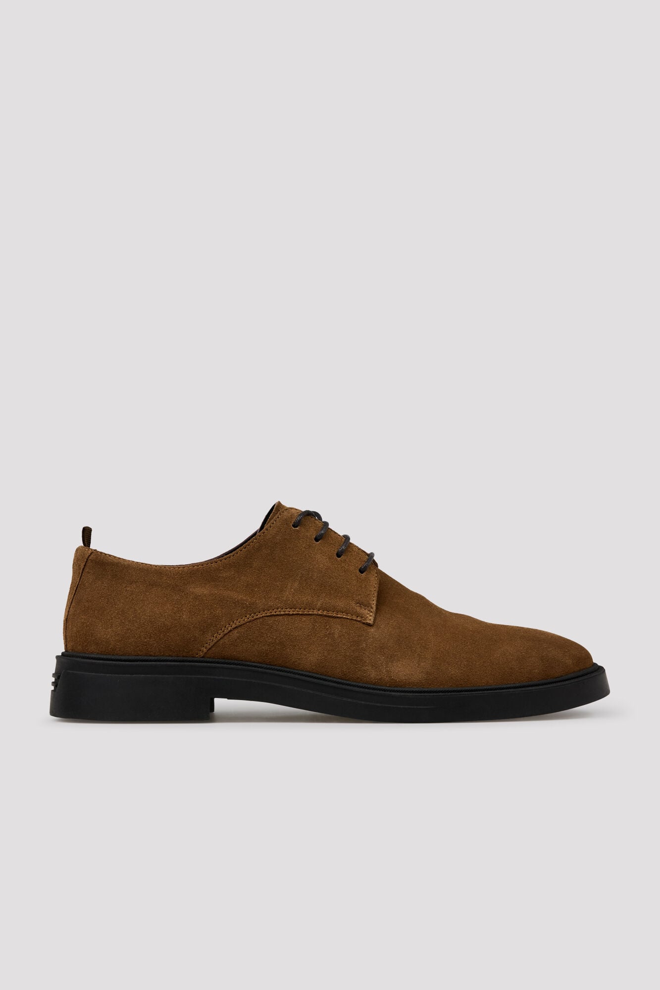 Cortefiel Lace-up sport shoes