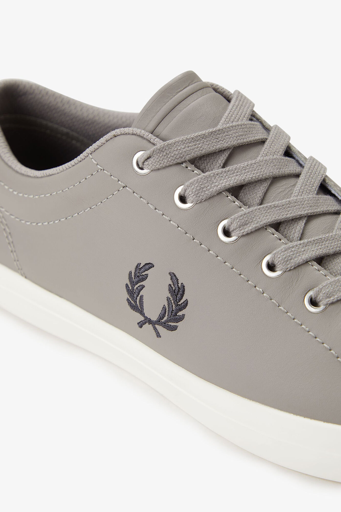 Fred Perry Chinelos Baseline em couro