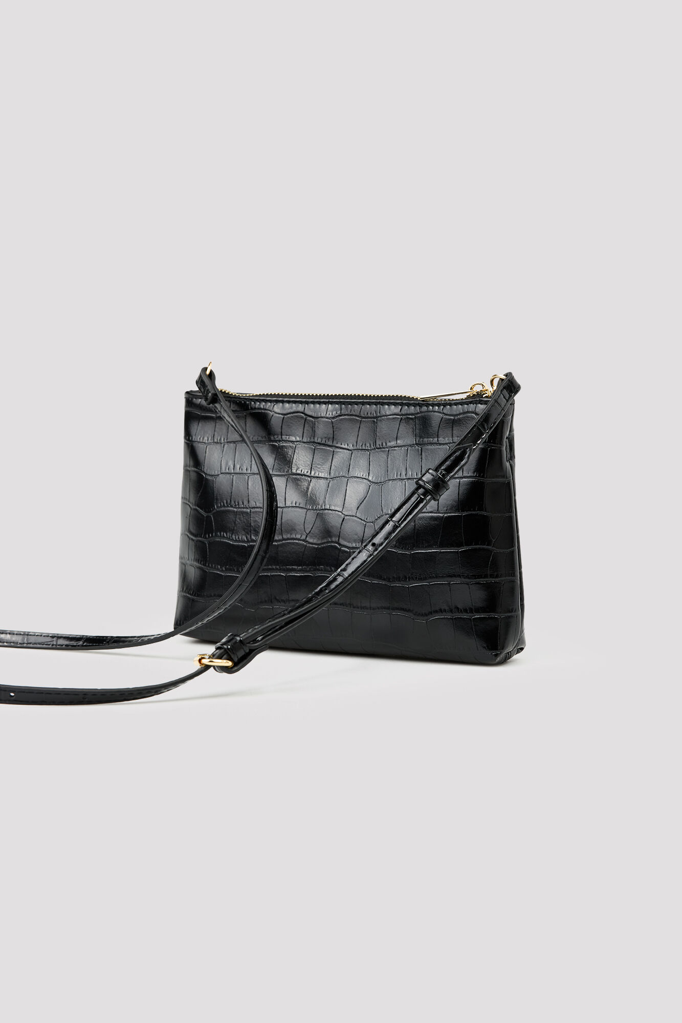 Cortefiel Crocodile effect crossbody wallet