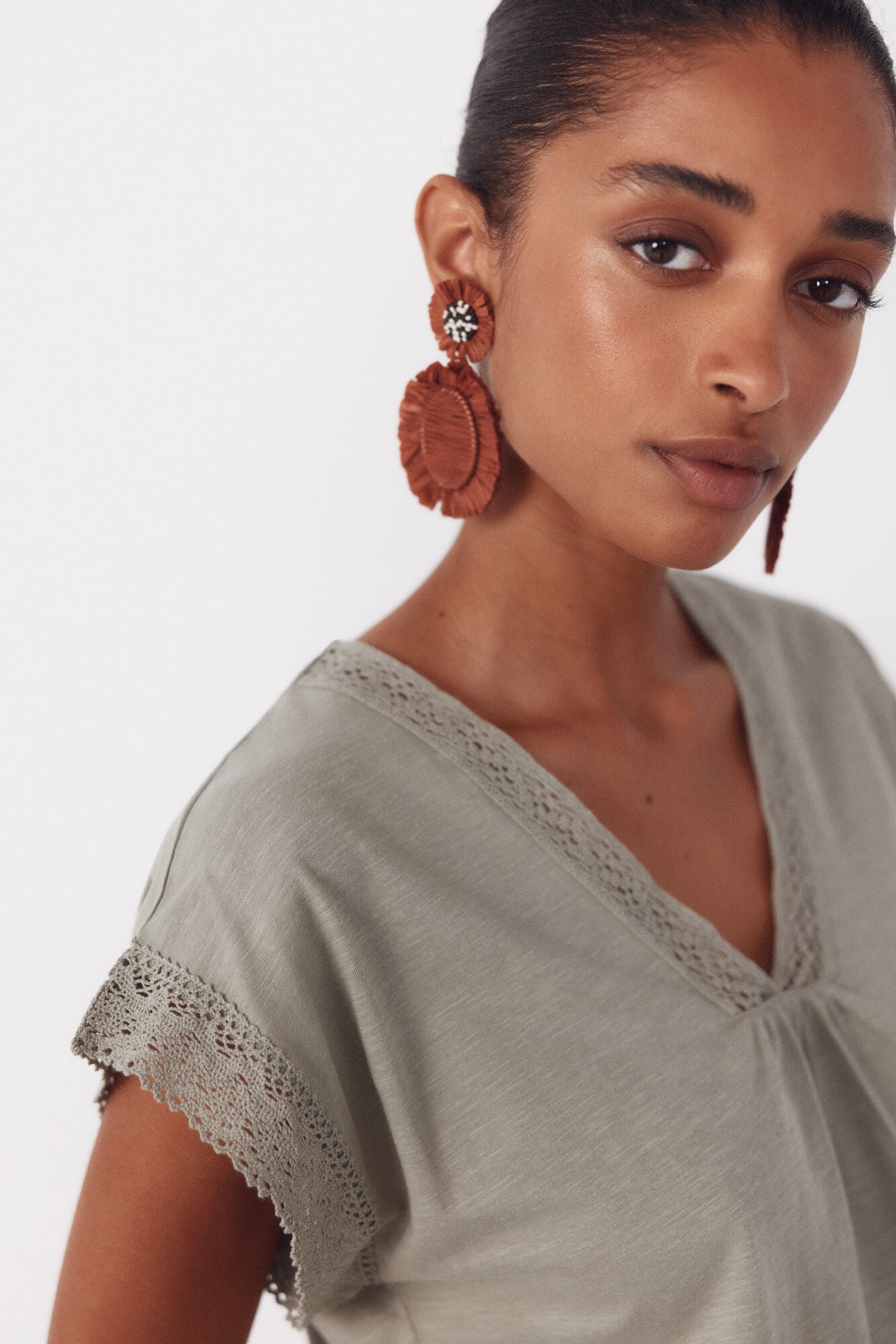 Cortefiel Pendientes largos rafia