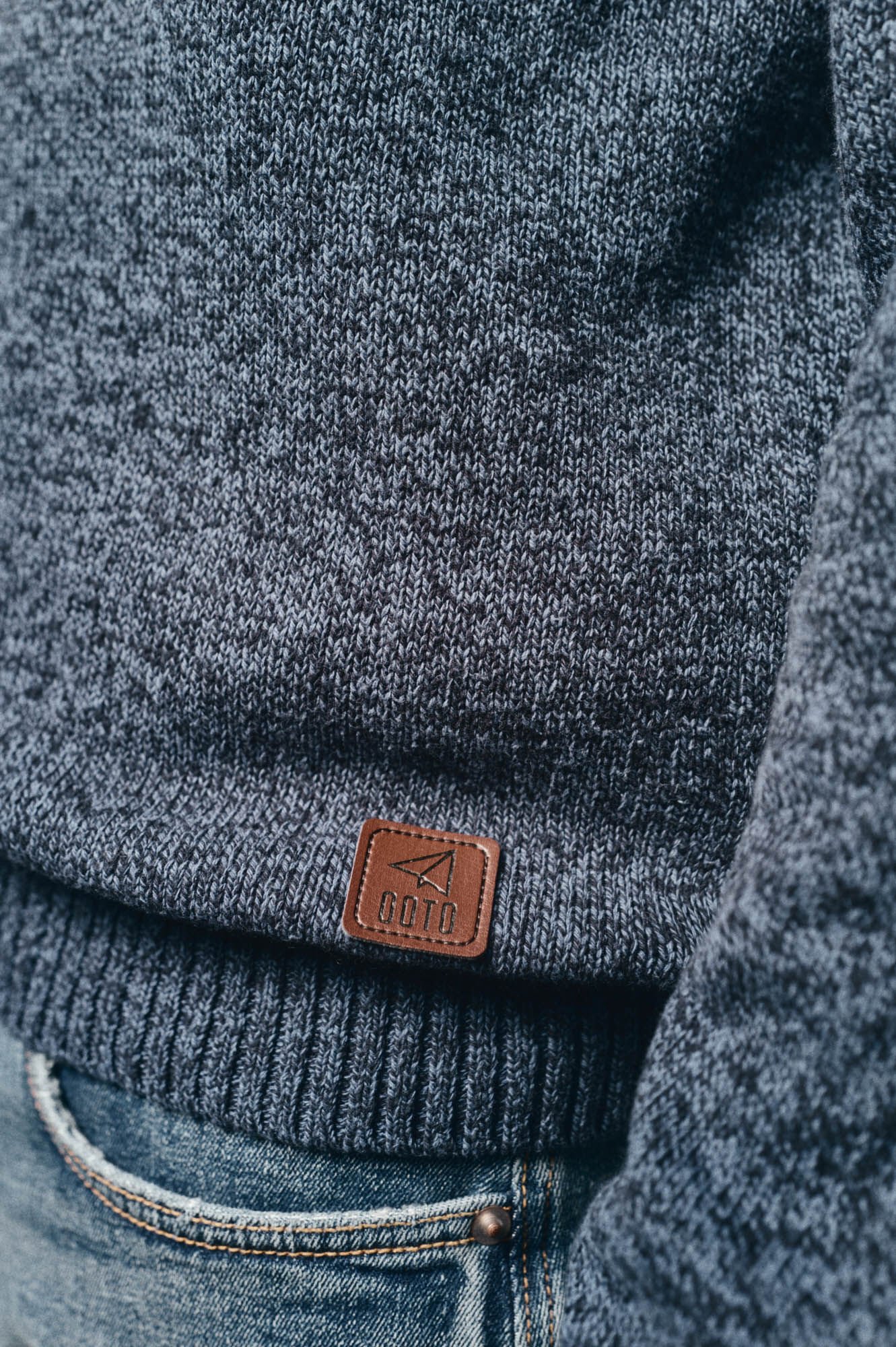 OOTO Su&eacute;ter de algod&atilde;o torcido com gola redonda Azul