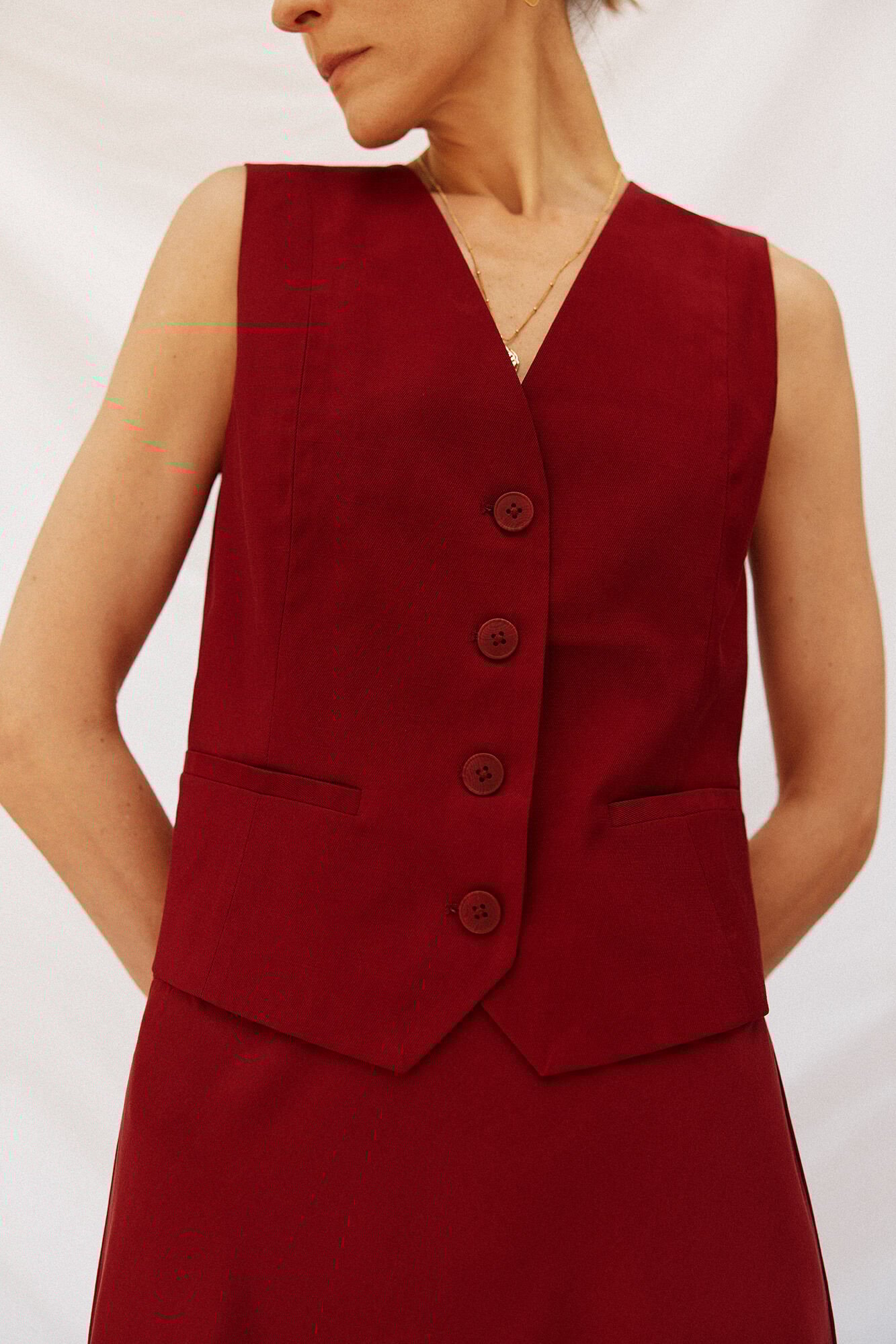 Cortefiel V V neckline