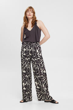Cortefiel Floral print viscose darted trousers Printed white