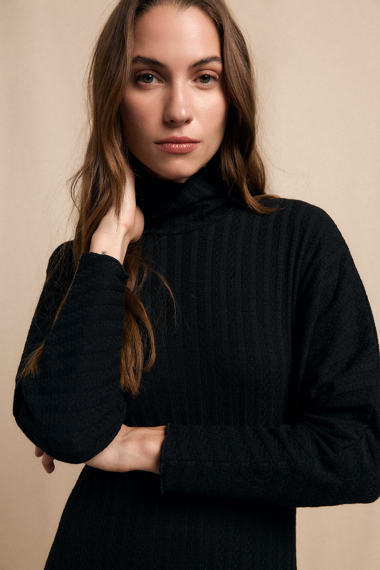 Slowlove Vestido cuello alto canal&eacute; Negro