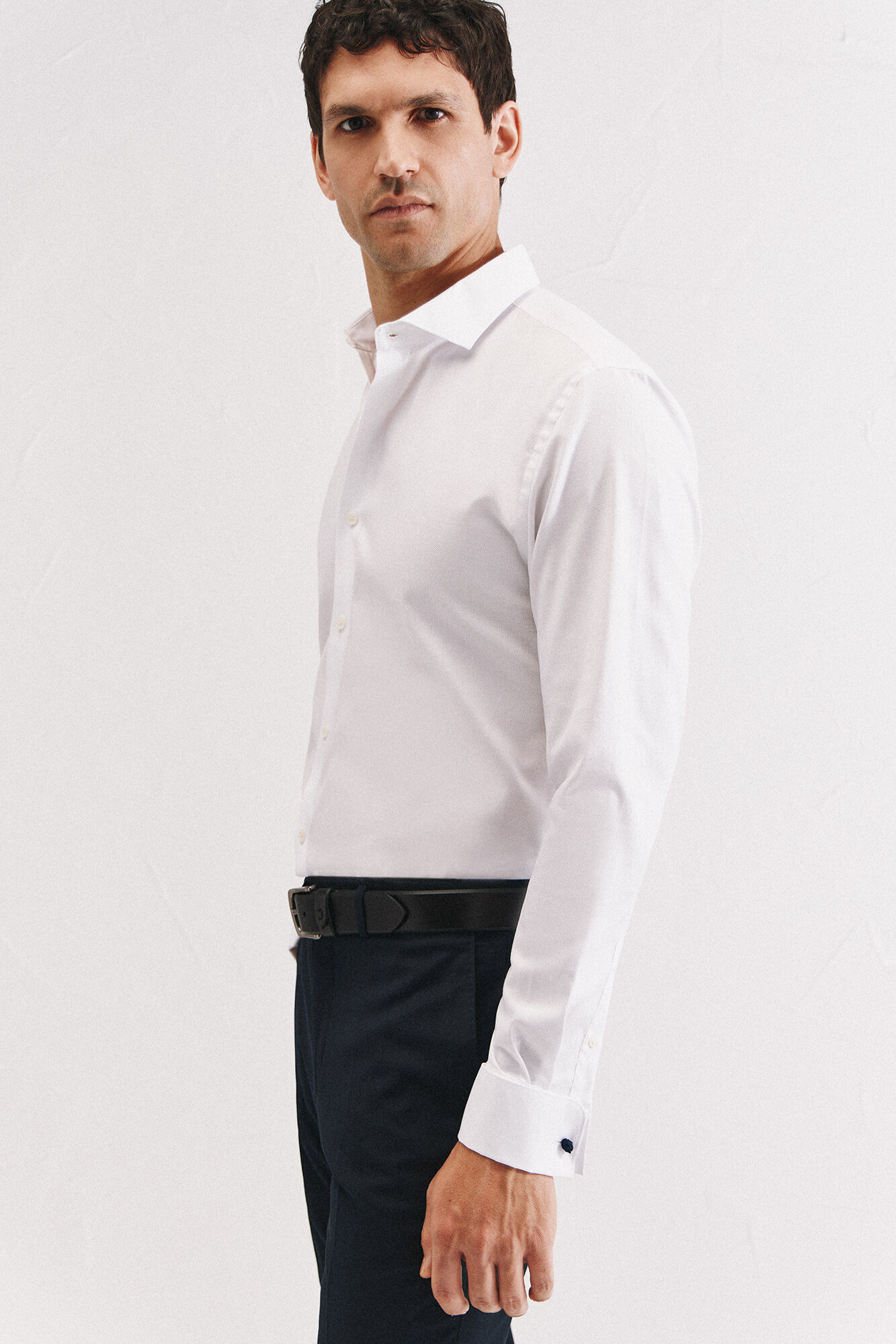 Cortefiel Camisa slim fit com abotoaduras e f&aacute;cil engomar Branco