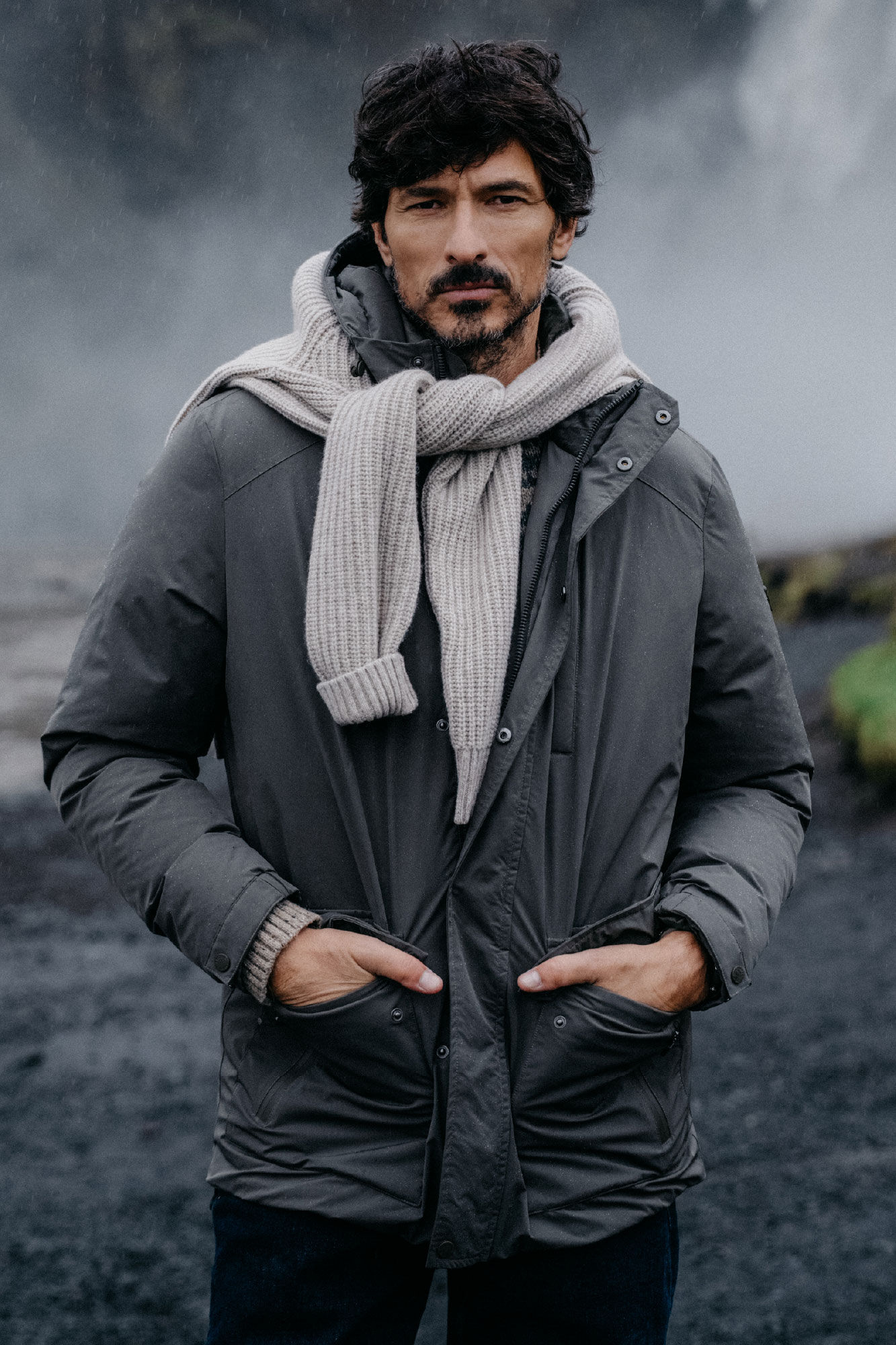 OOTO Parka acolchada capucha