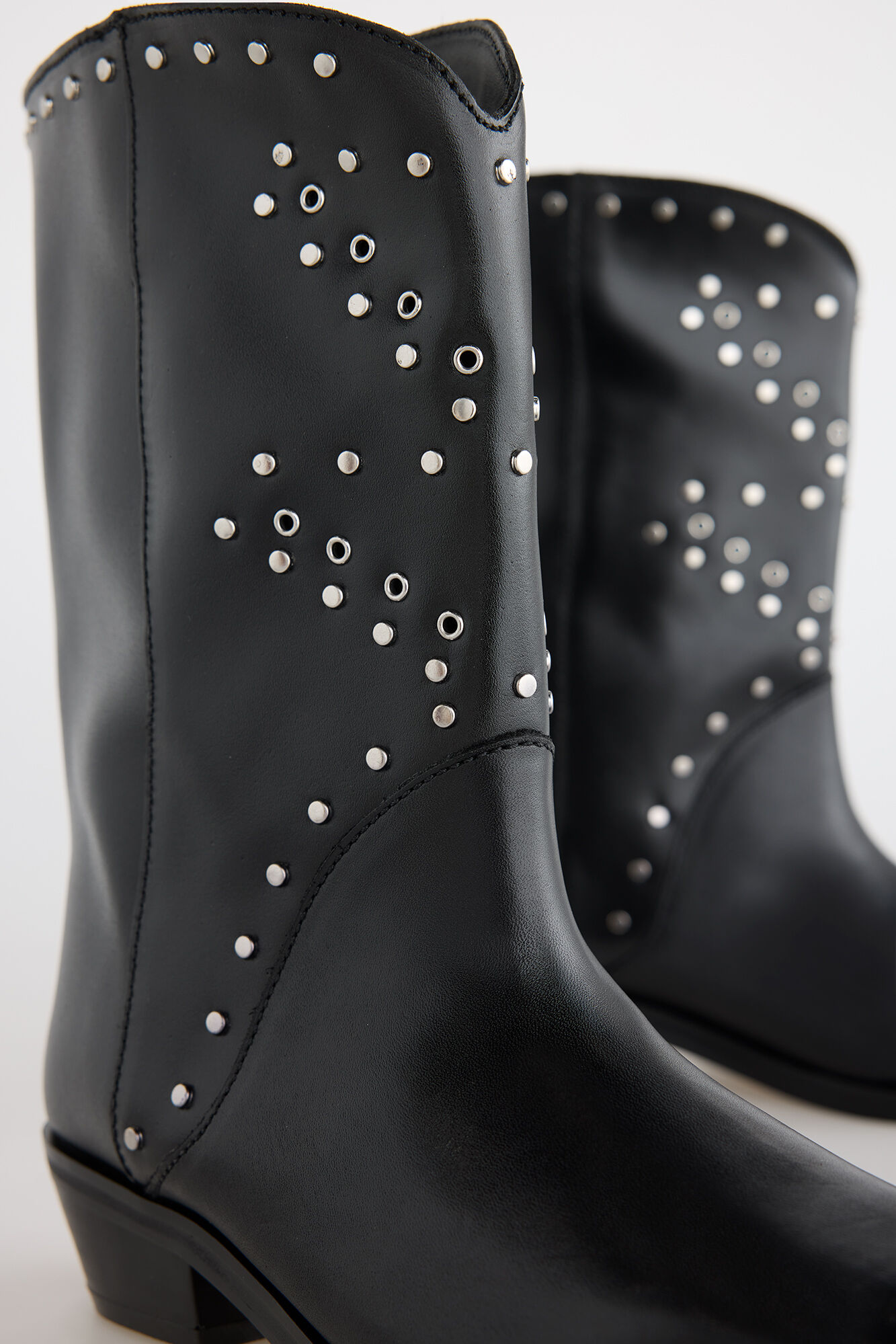Slowlove Studded leather boot Black