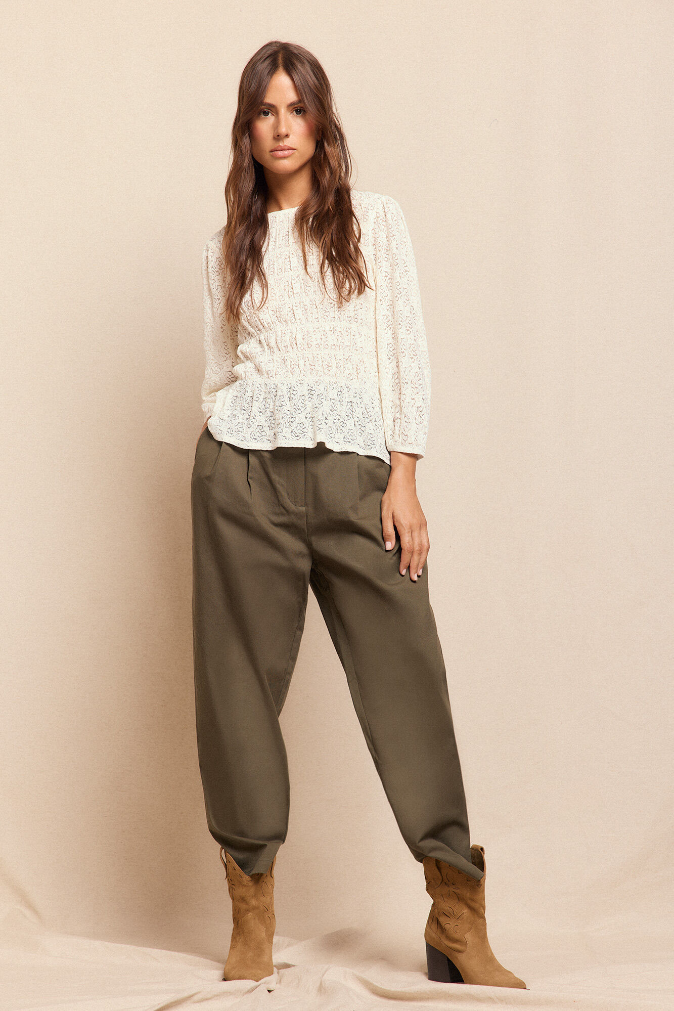 Slowlove Cal&ccedil;as de sarja com presilhas, passantes para cinto, bolsos laterais funcionais, perna, fecho de fecho-&eacute;clair e bot&atilde;o oculto