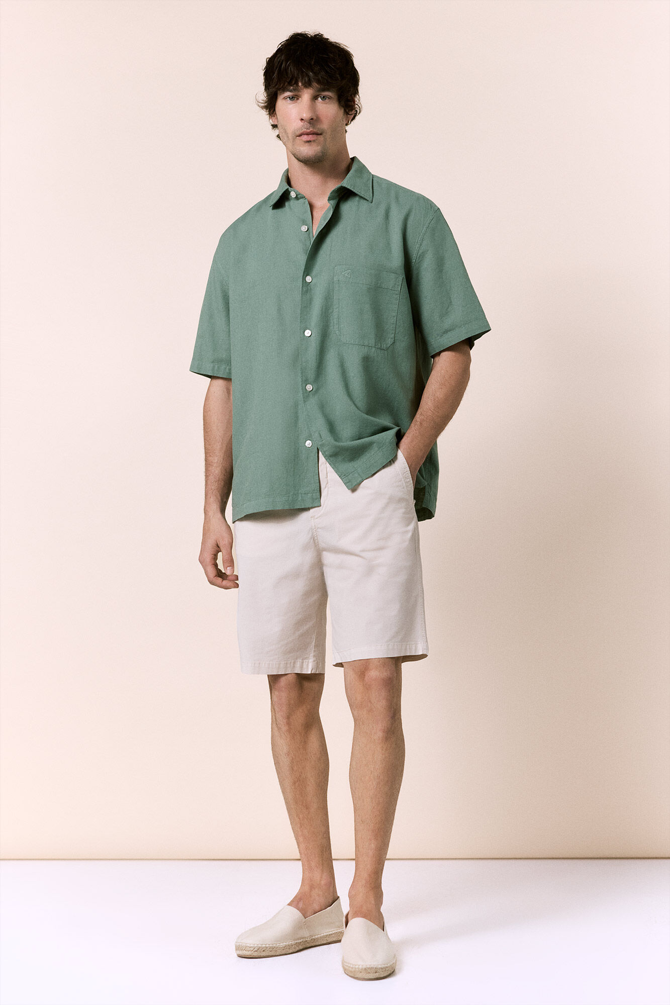 OOTO Bermuda em popelina