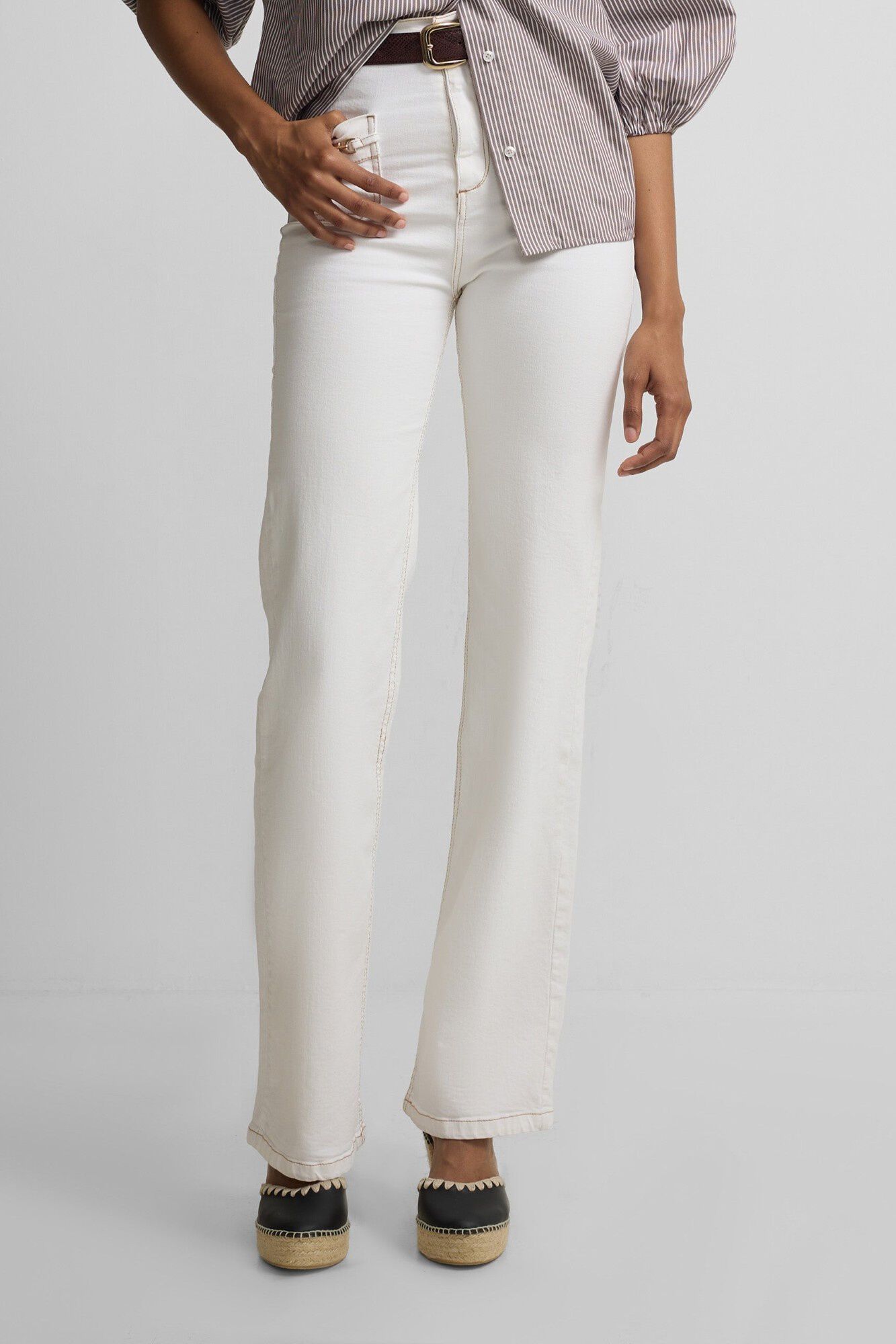 Silbon Cal&ccedil;as com fivelas em denim Branco