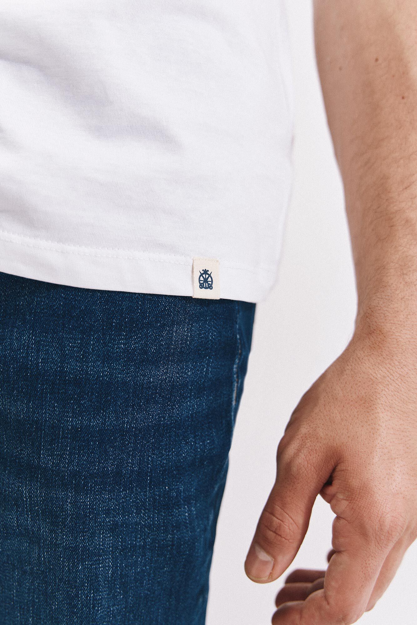 Cortefiel Basic t-shirt with pocket White